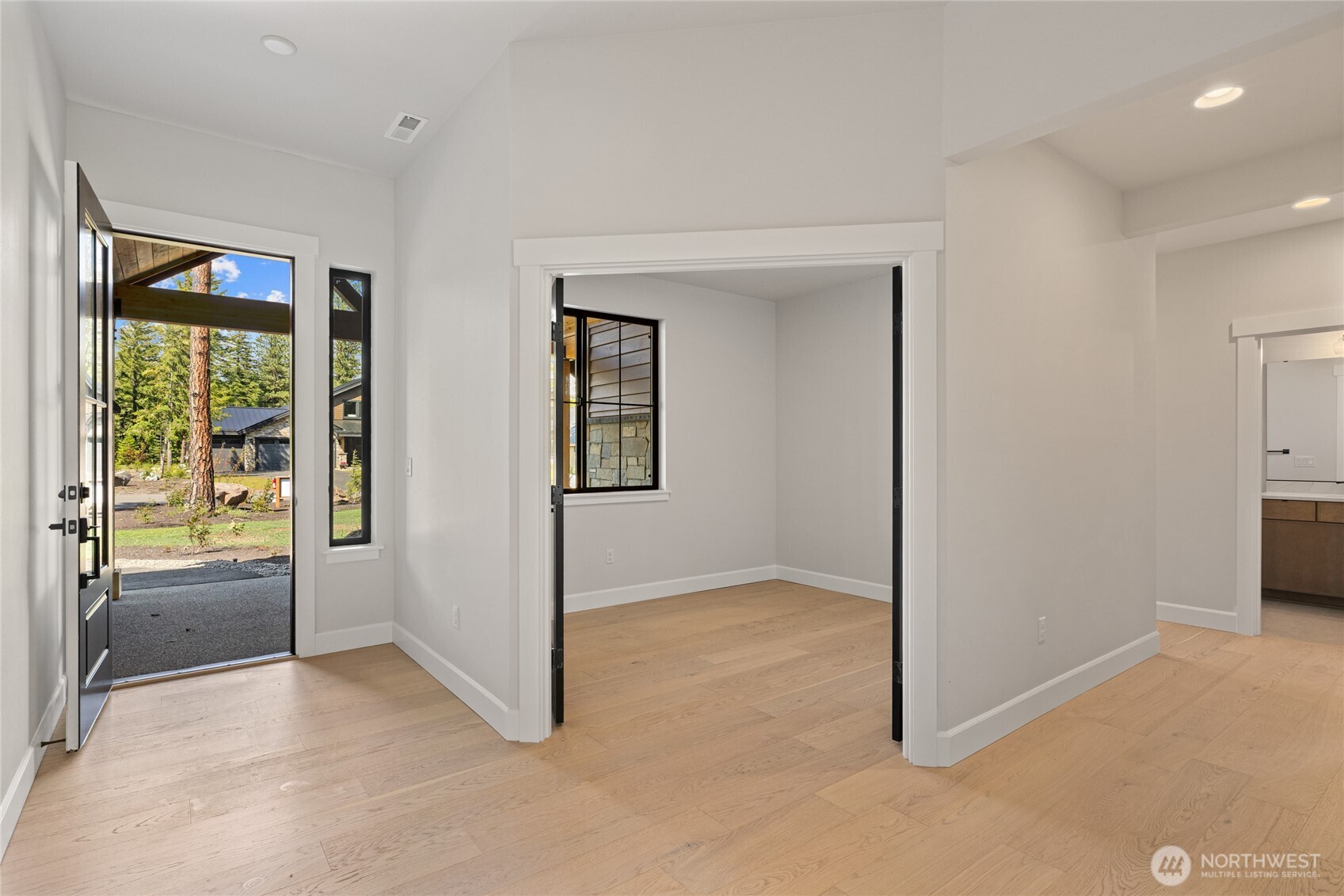 1061 Domerie Park Loop Property Photo 9