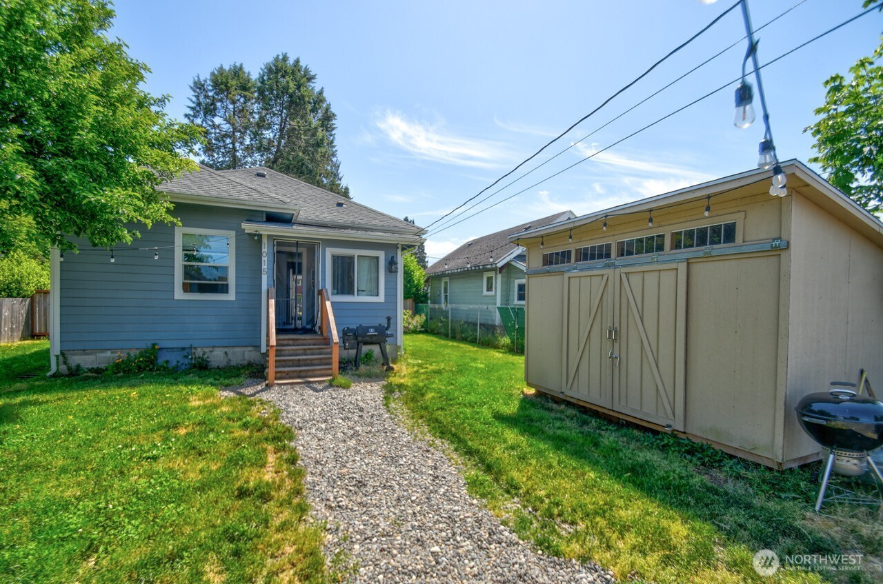 1015 N Pearl Street Property Photo 20