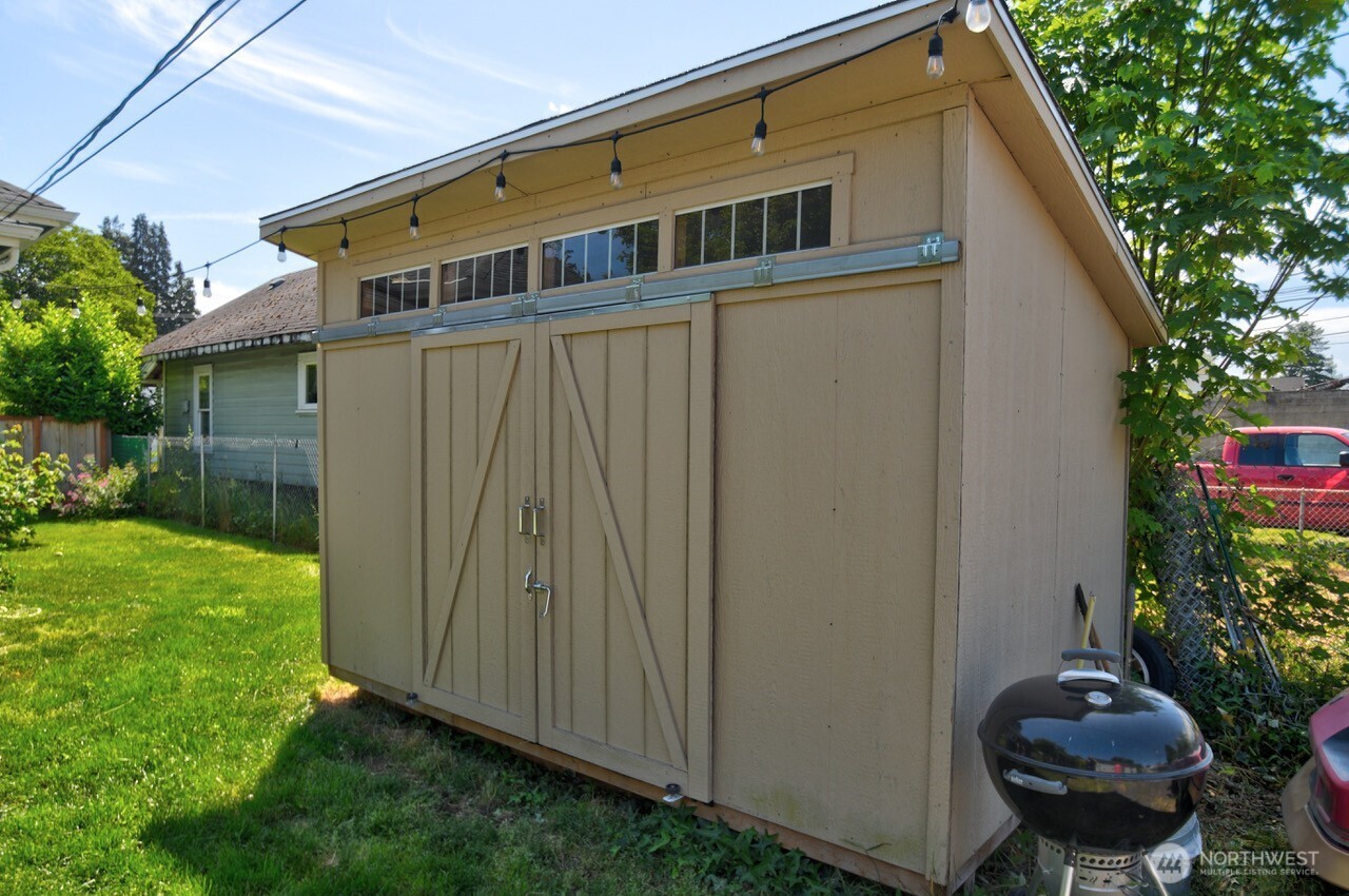 1015 N Pearl Street Property Photo 21