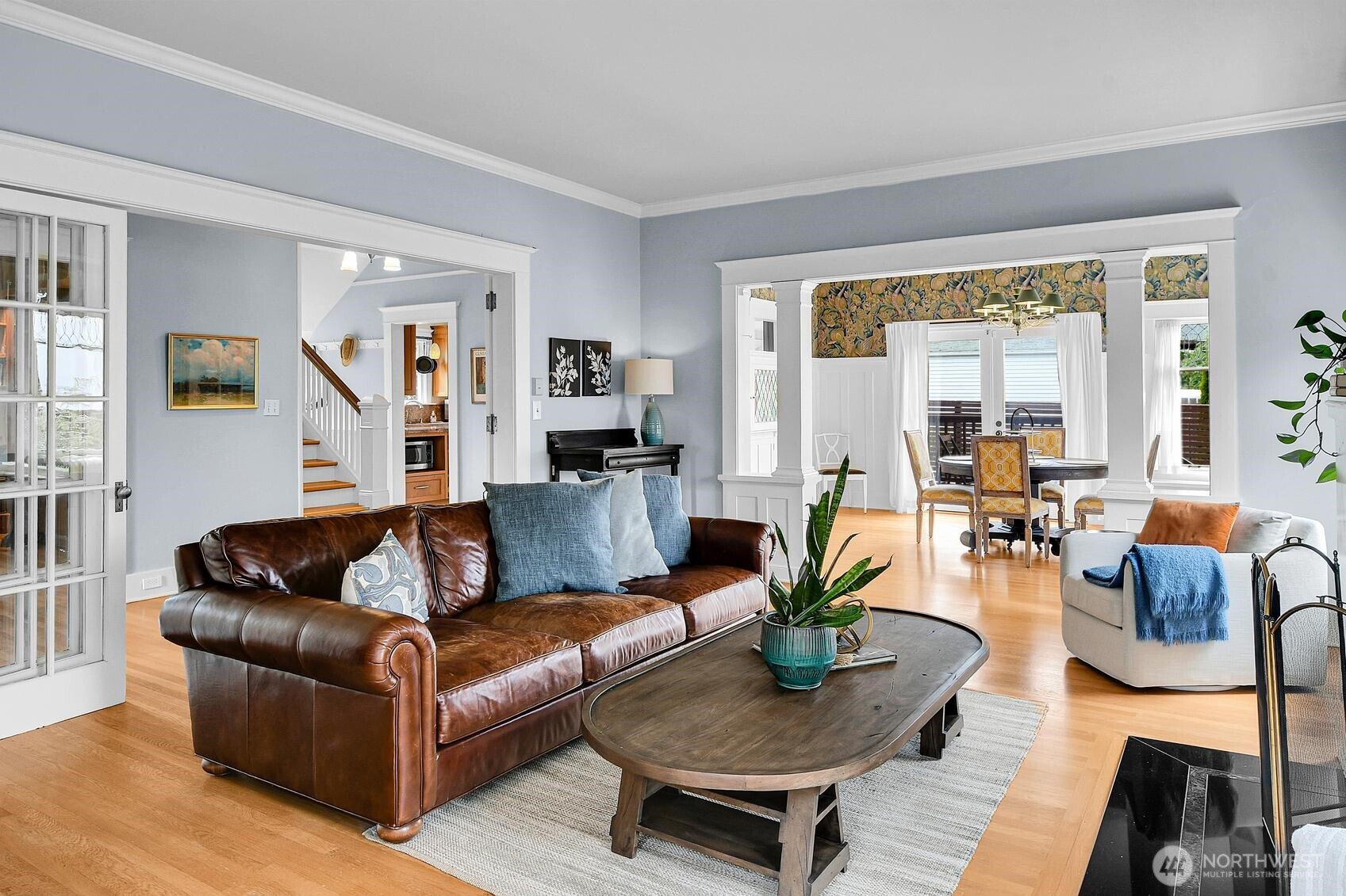 5202 S Holly Street Property Photo 4