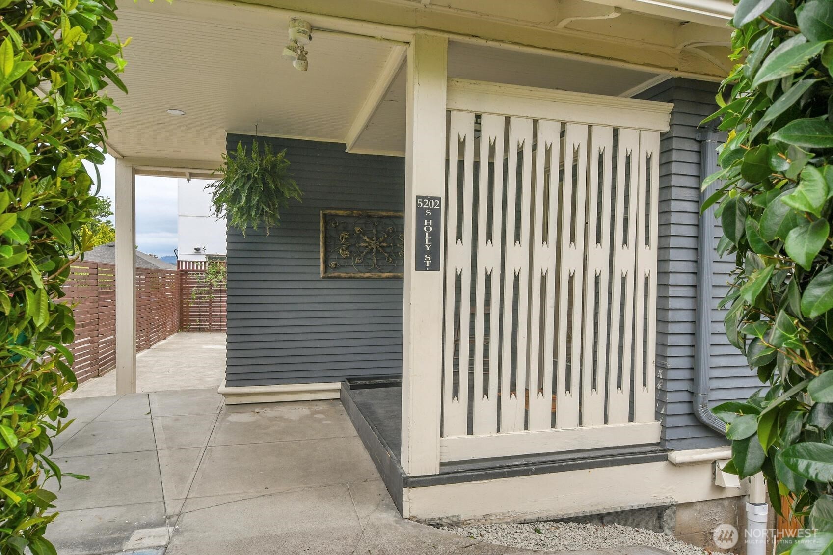 5202 S Holly Street Property Photo 26