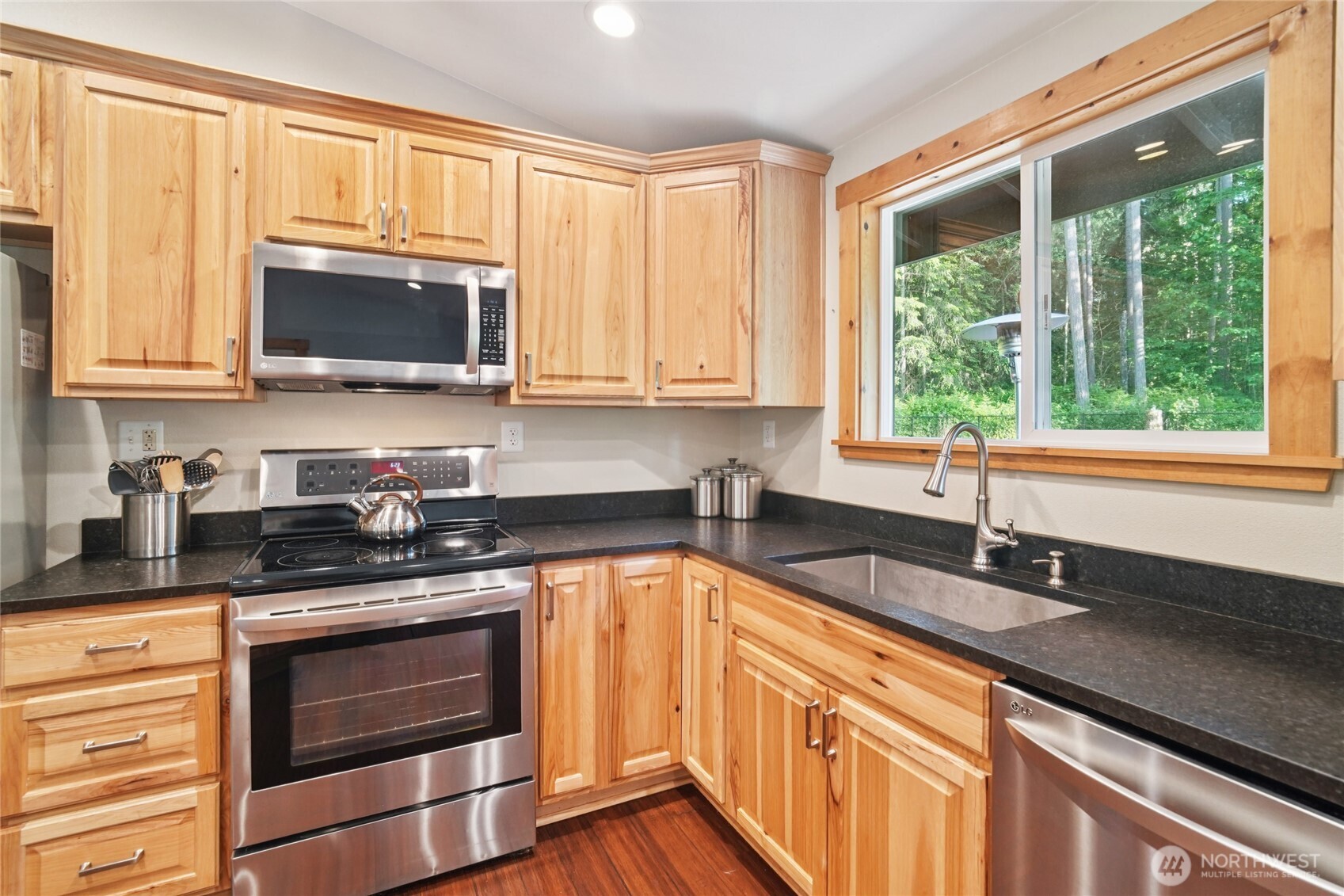 11924 210th Street Property Photo 5
