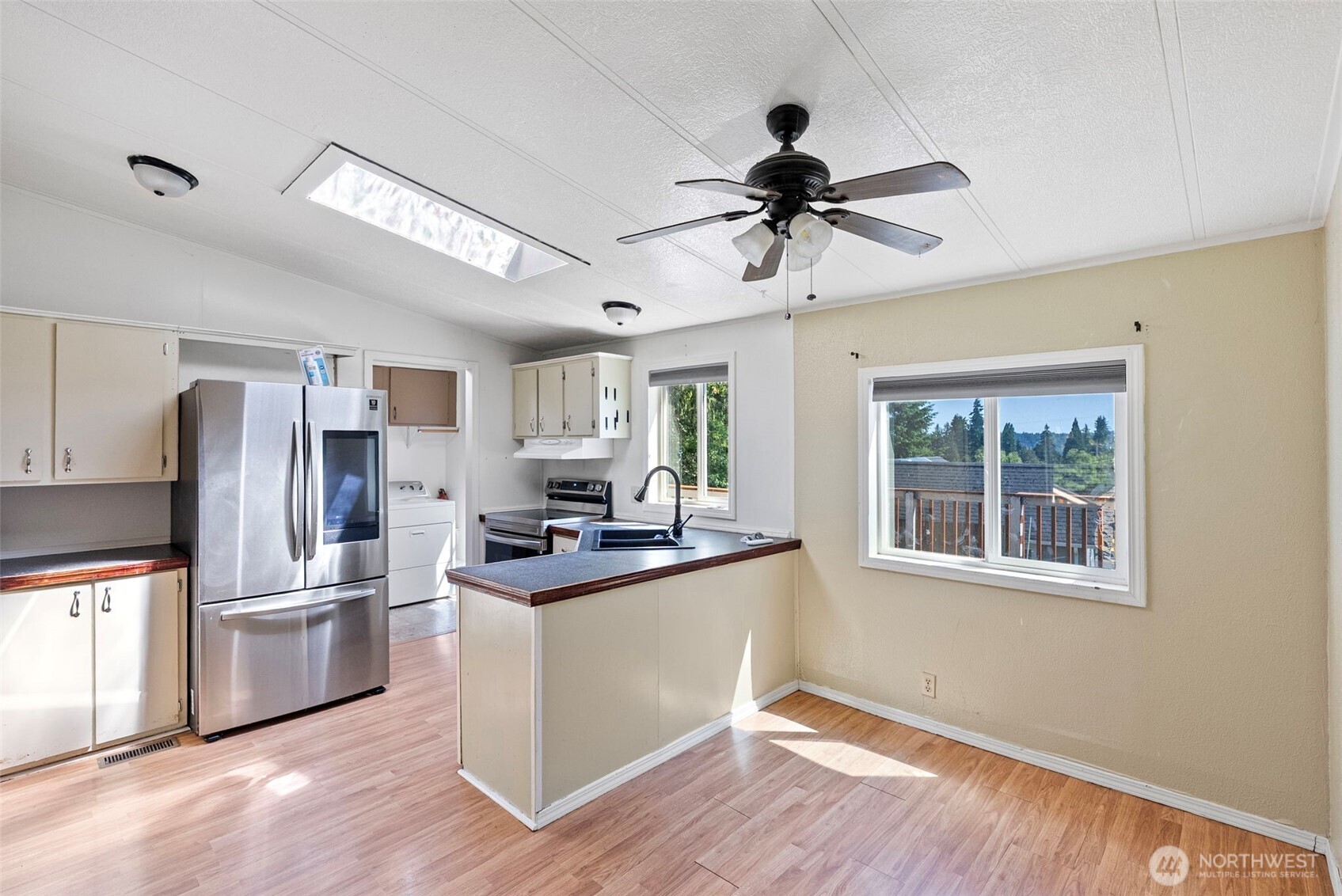 4133 W N Street Property Photo 9