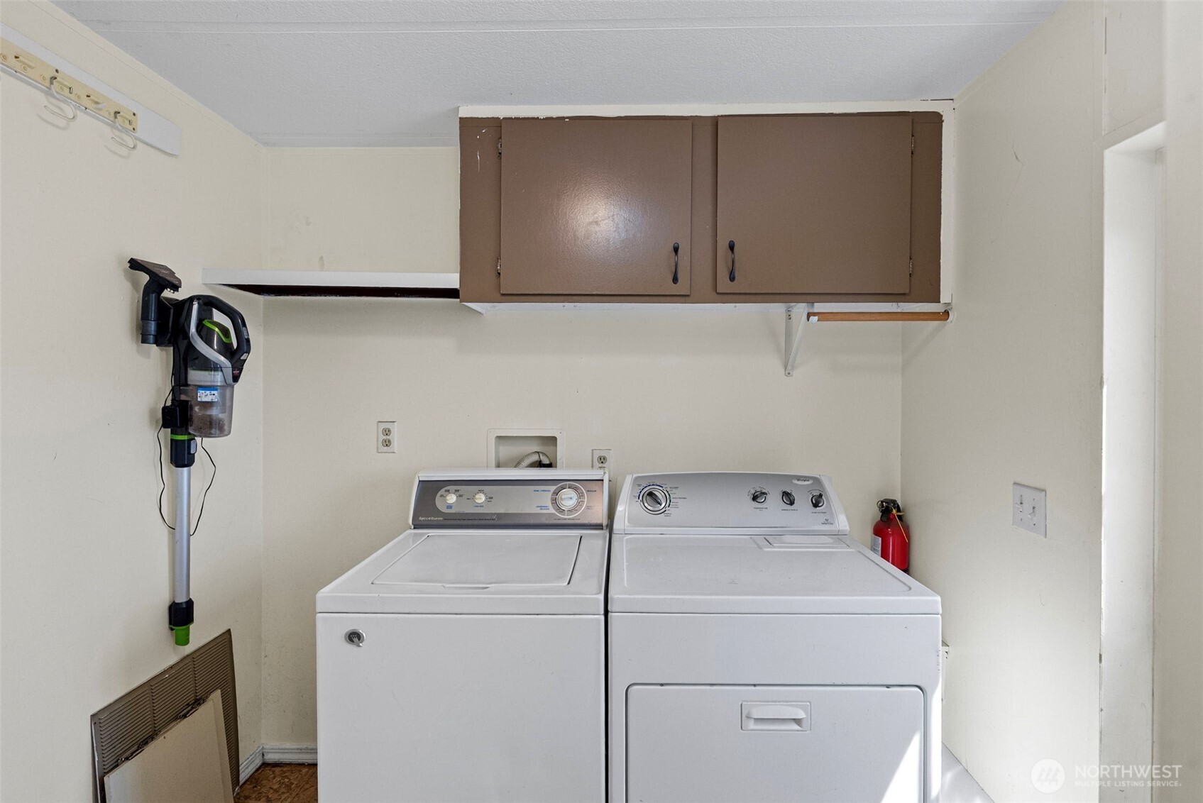 4133 W N Street Property Photo 12