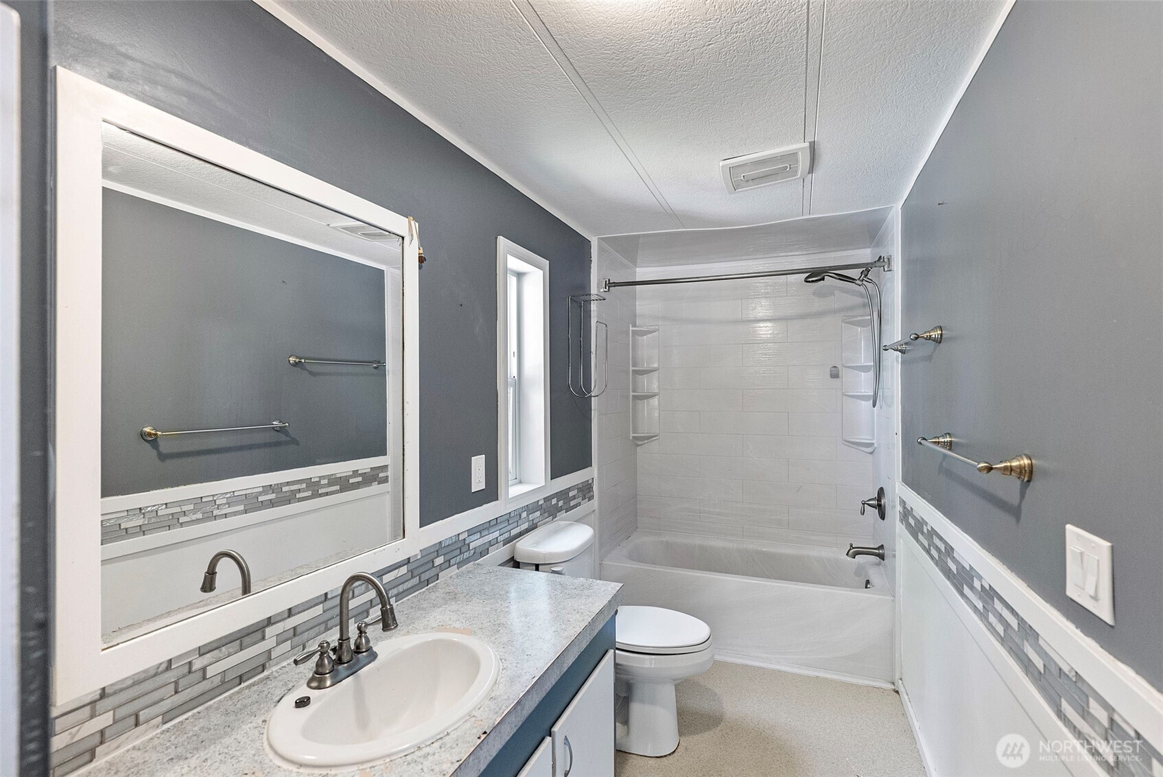 4133 W N Street Property Photo 22