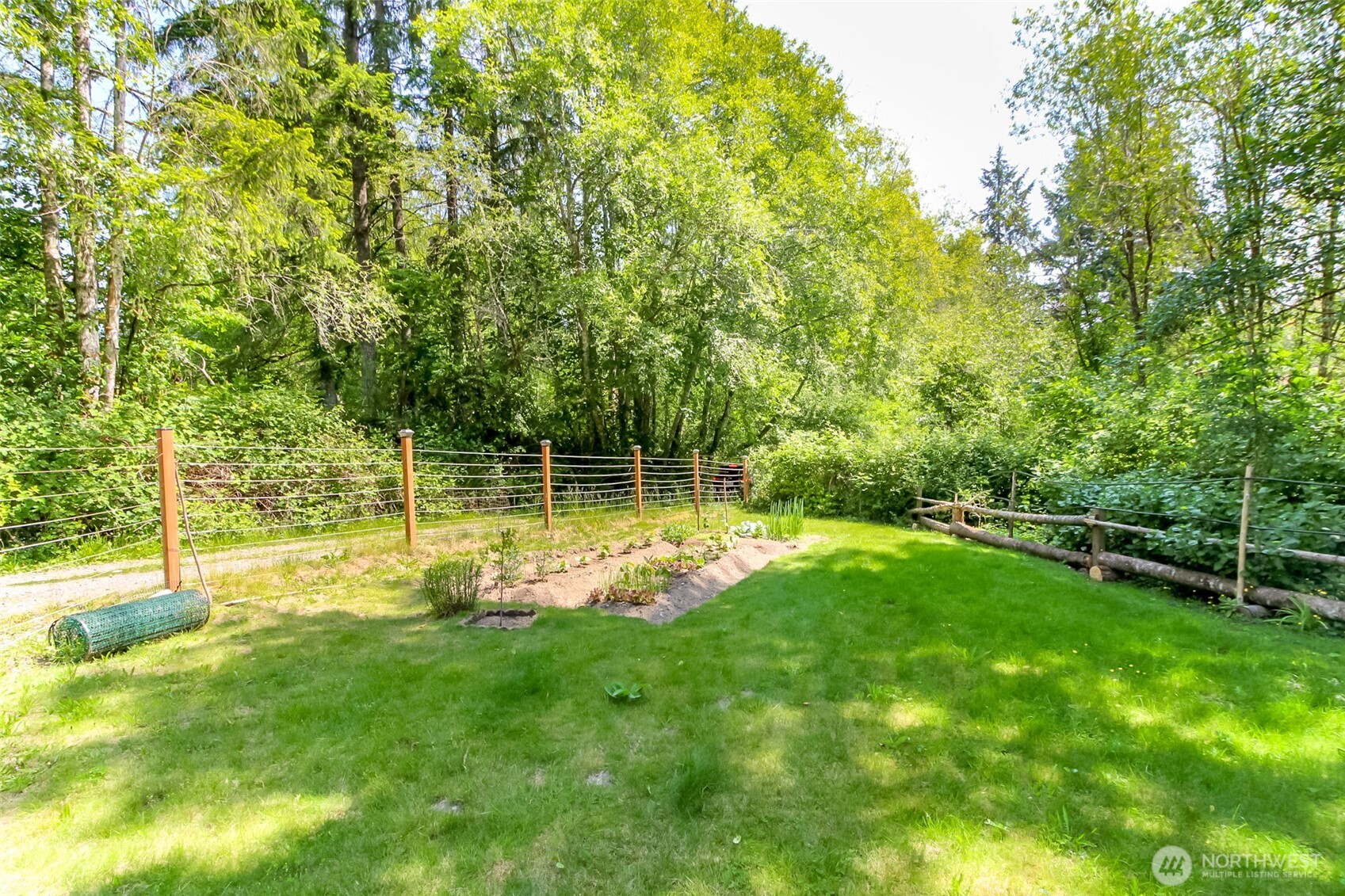 9904 Banner Road Property Photo 3