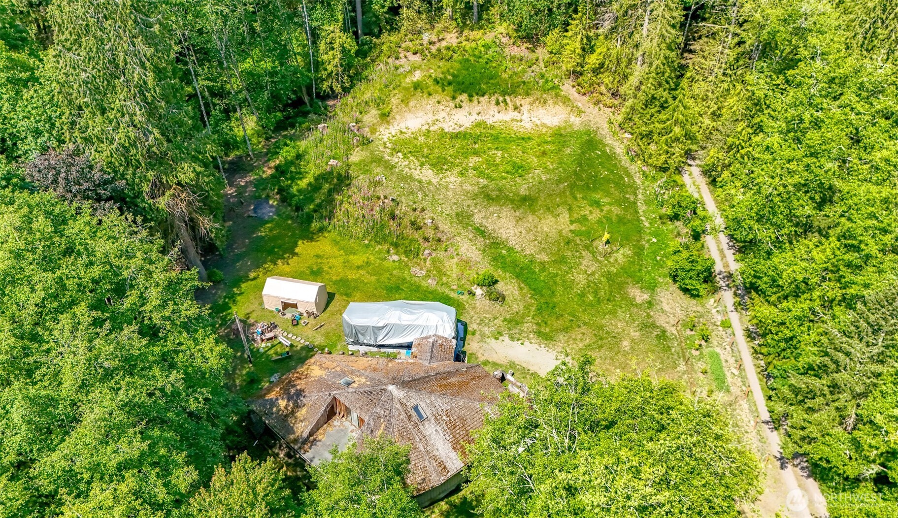 9904 Banner Road Property Photo 10