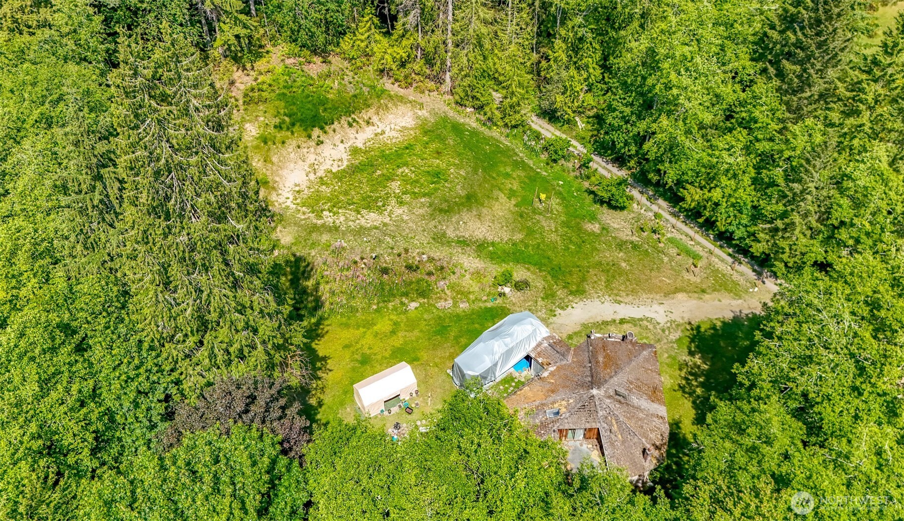 9904 Banner Road Property Photo 11