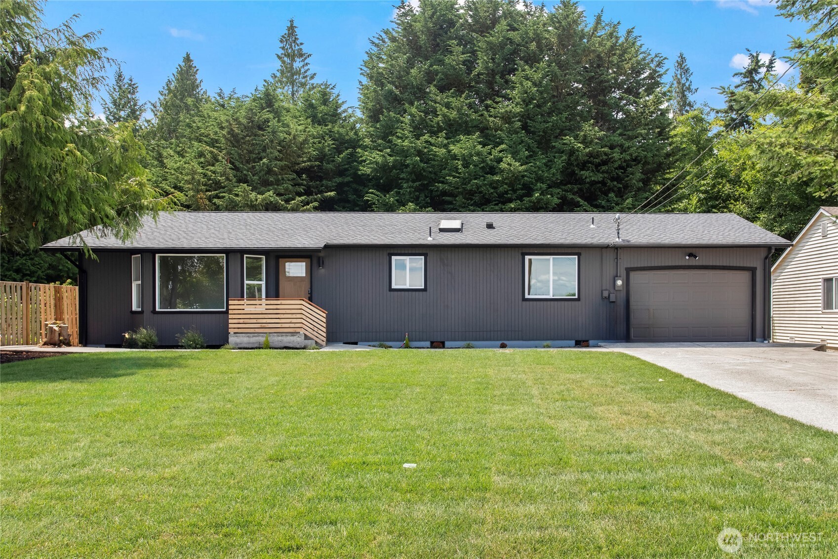 2906 Viewmont Place Property Photo 1