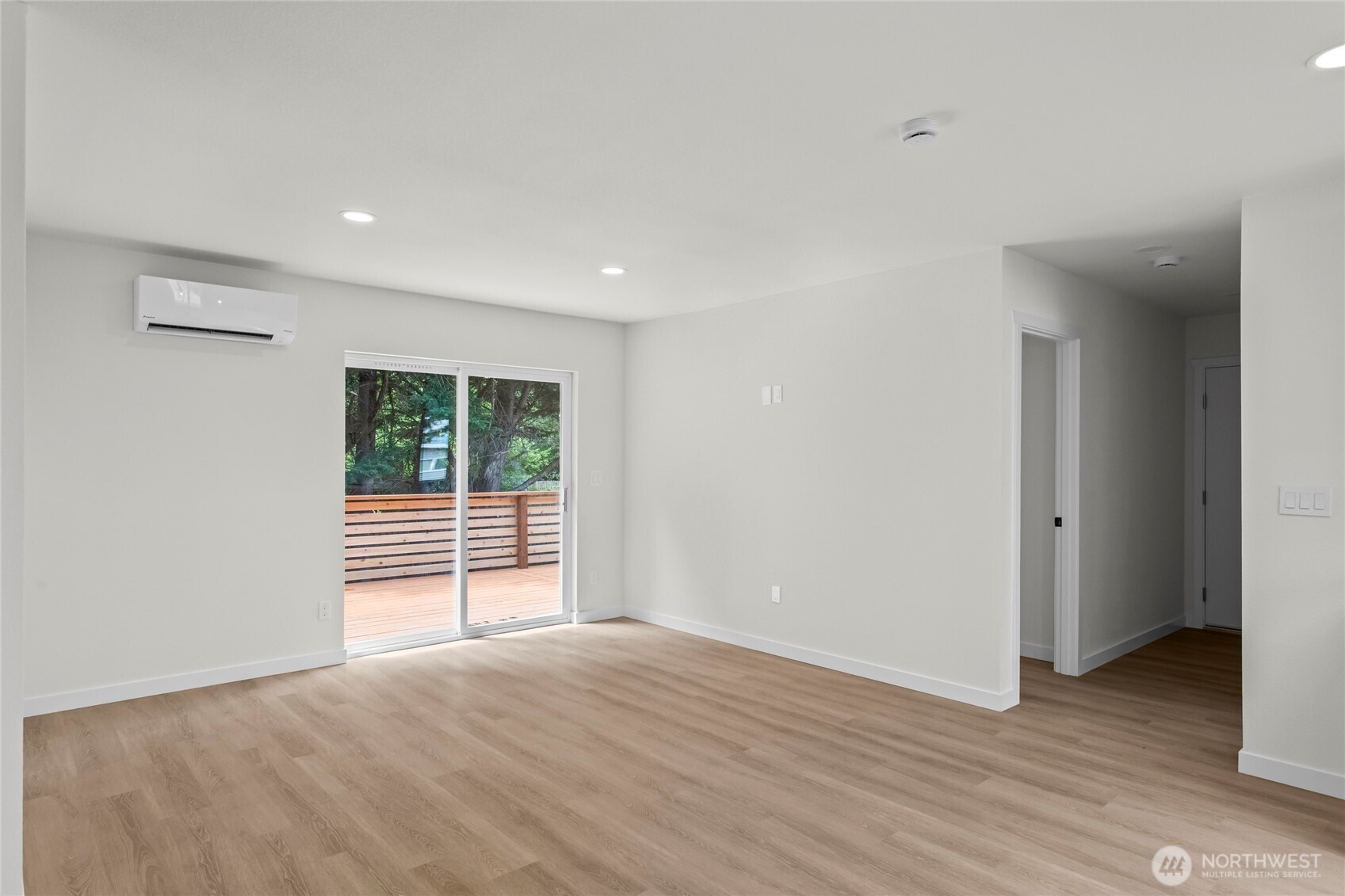2906 Viewmont Place Property Photo 12