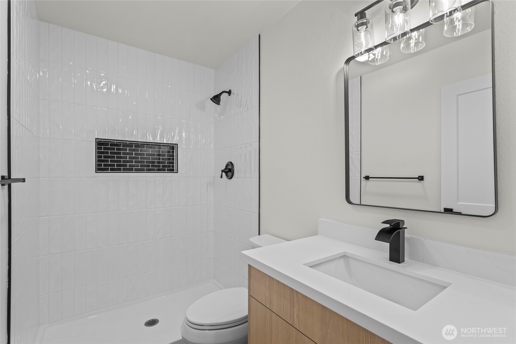 2906 Viewmont Place Property Photo 14