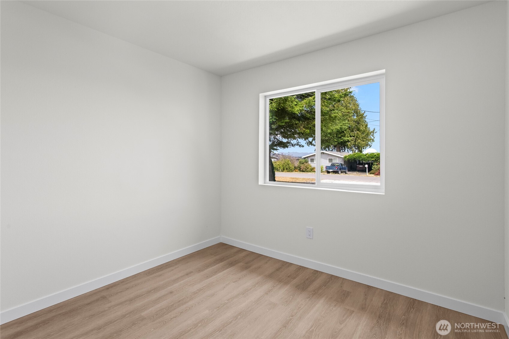 2906 Viewmont Place Property Photo 16