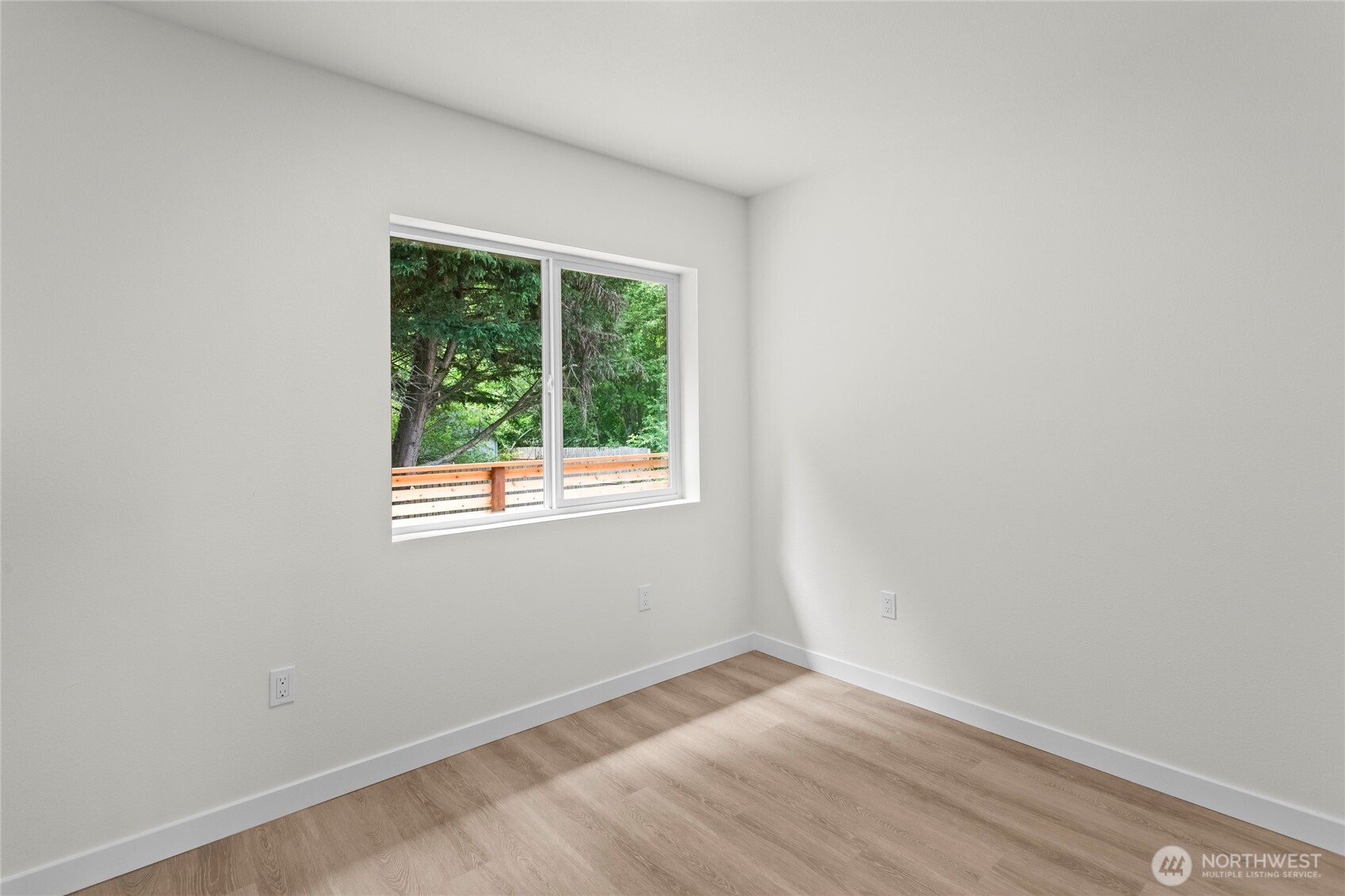2906 Viewmont Place Property Photo 18