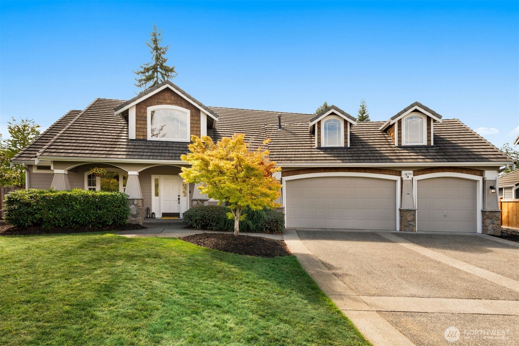 8425 Smugglers Cove Lane Property Photo 1