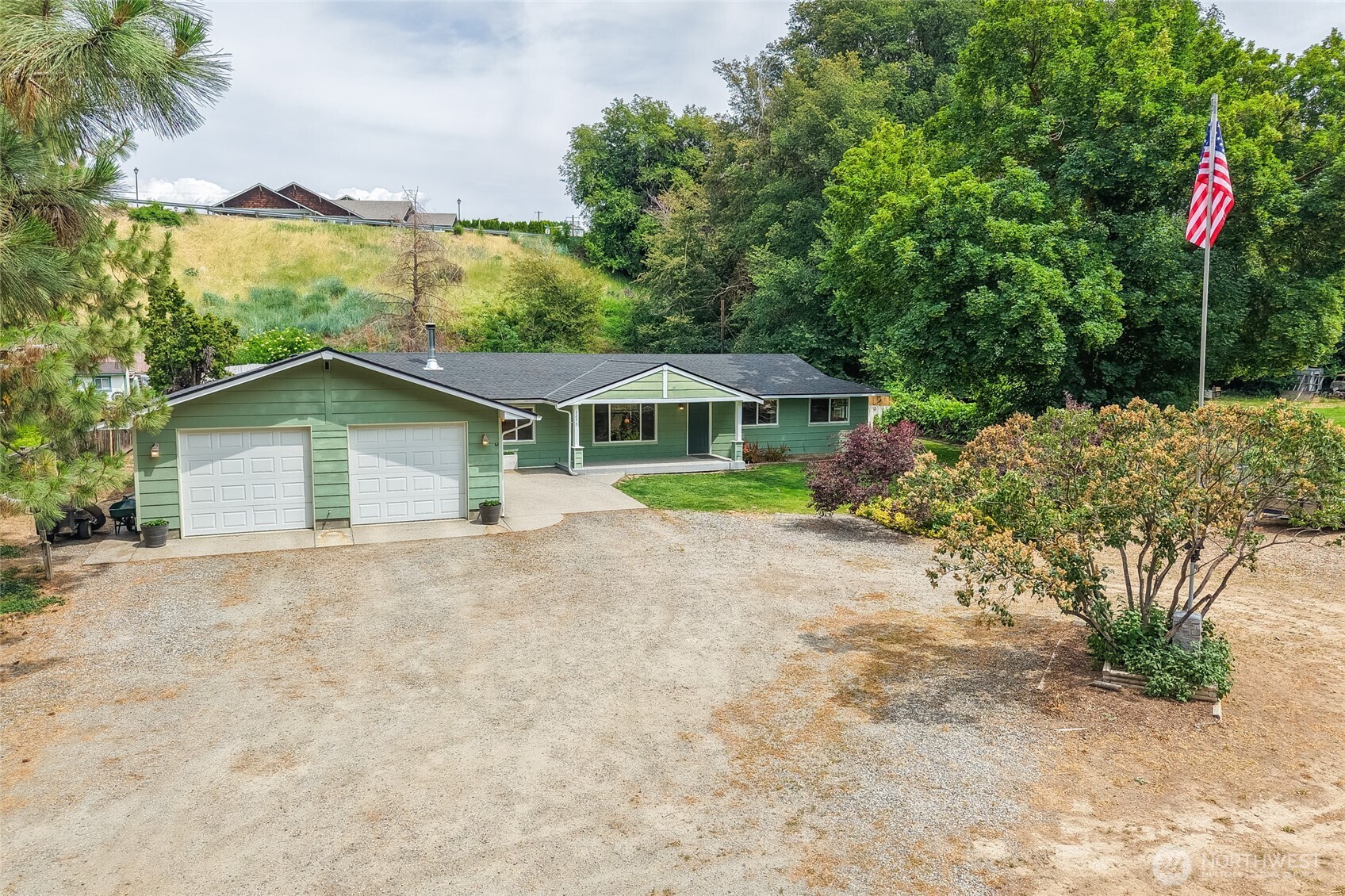 5271 Mission Creek Road Property Photo 1