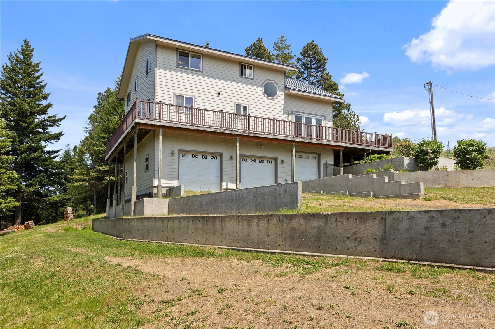 6379 Lewis Peak Road Property Photo 3