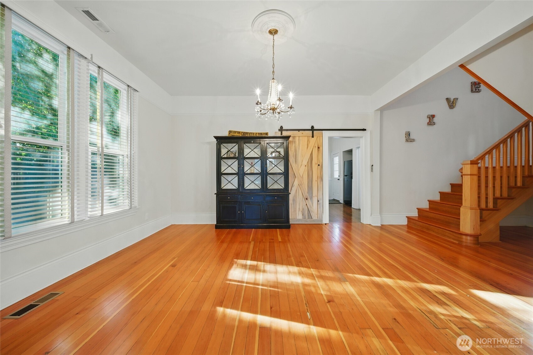 415 Preston Avenue Property Photo 8