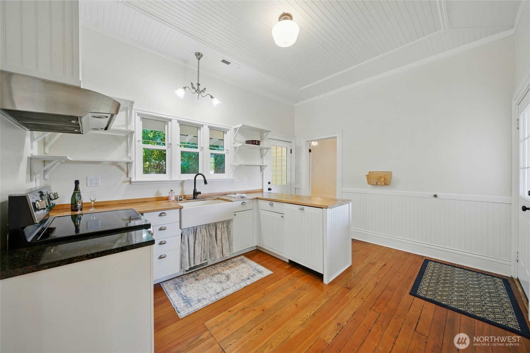 415 Preston Avenue Property Photo 12