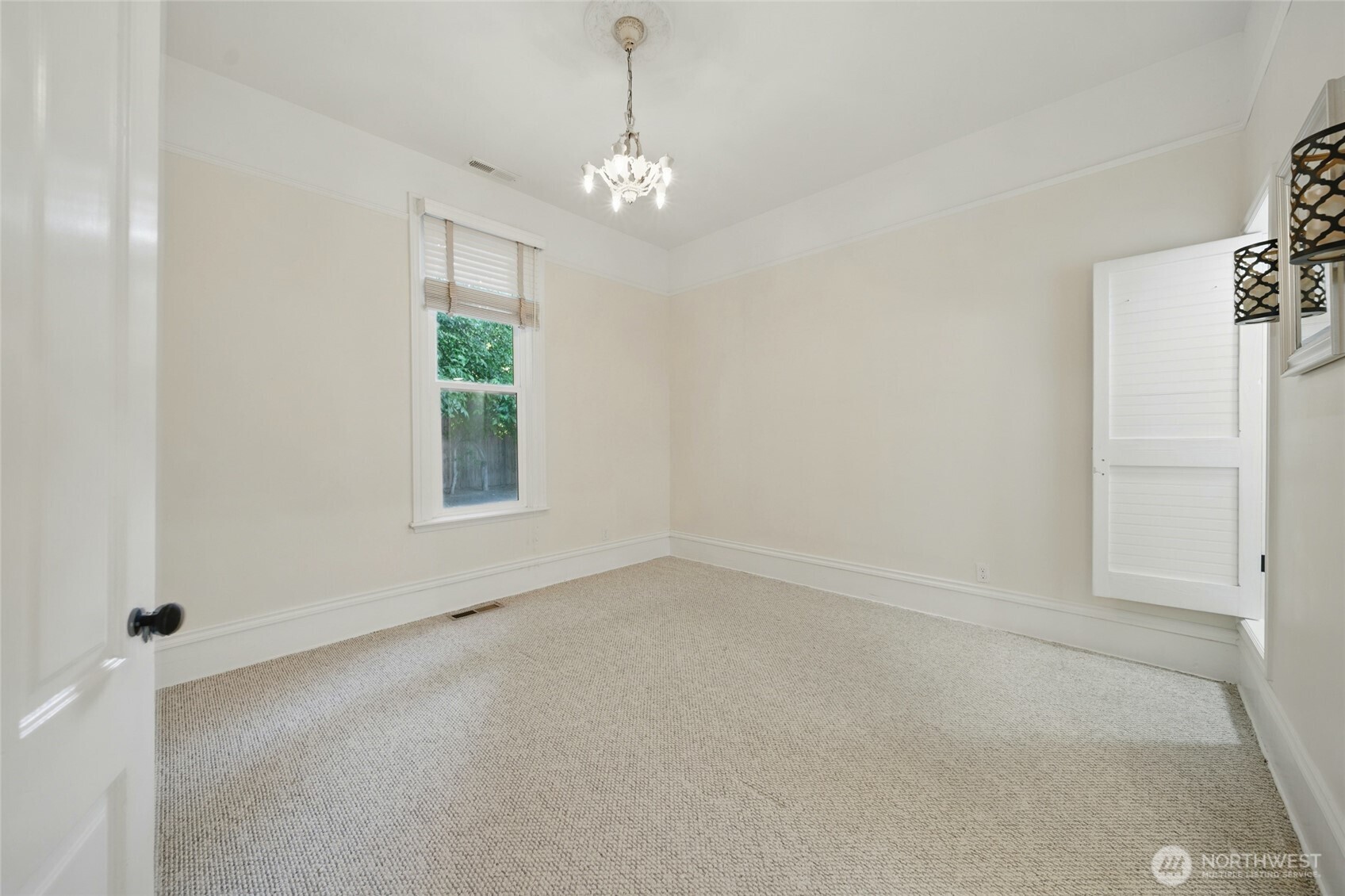 415 Preston Avenue Property Photo 16