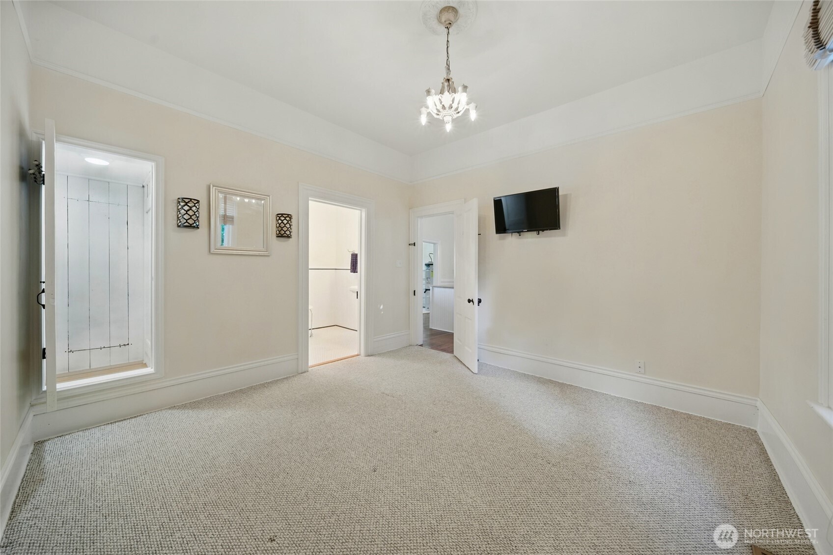 415 Preston Avenue Property Photo 17