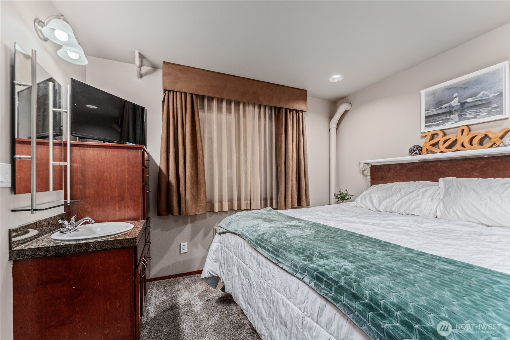 322 W Woodin Avenue 620 Property Photo 10