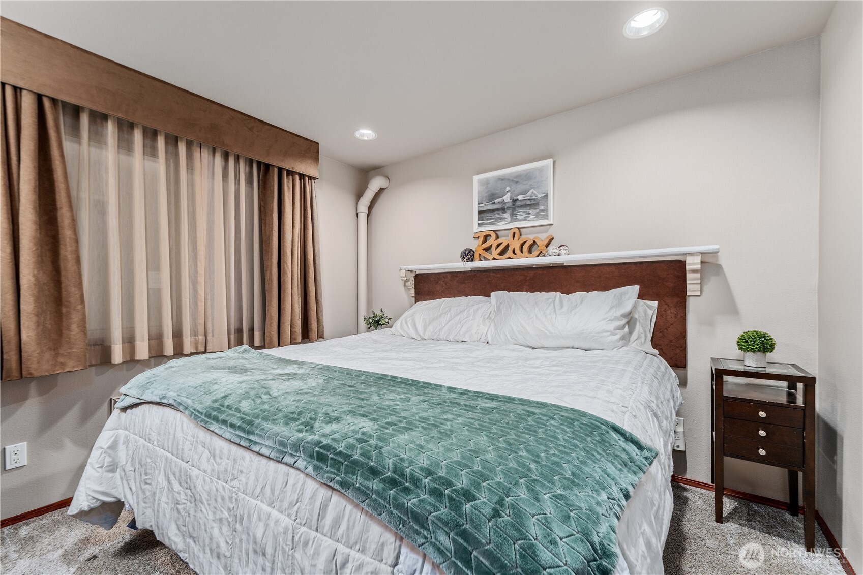 322 W Woodin Avenue 620 Property Photo 11