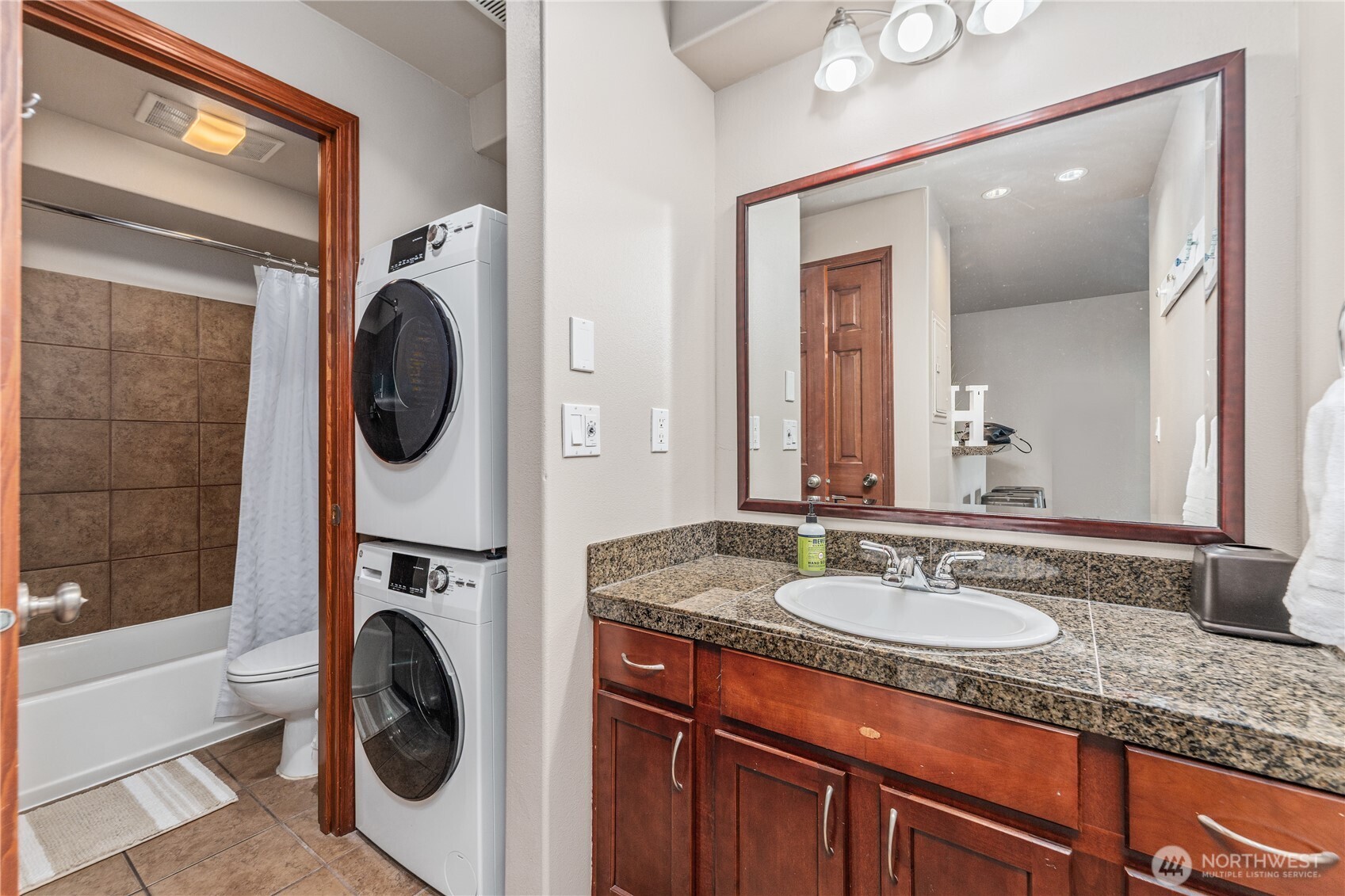 322 W Woodin Avenue 620 Property Photo 12