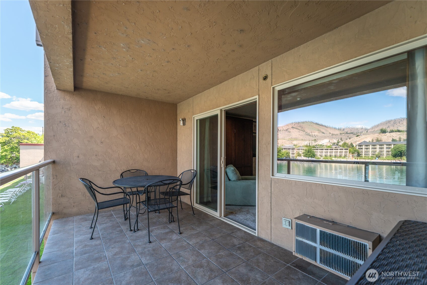 322 W Woodin Avenue 620 Property Photo 16