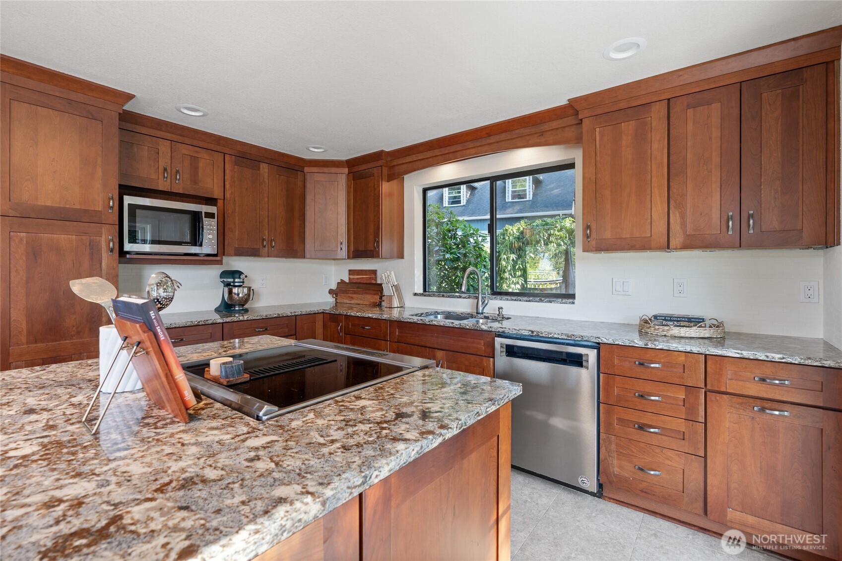 19709 Sw Whiteman Cove Road Property Photo 13
