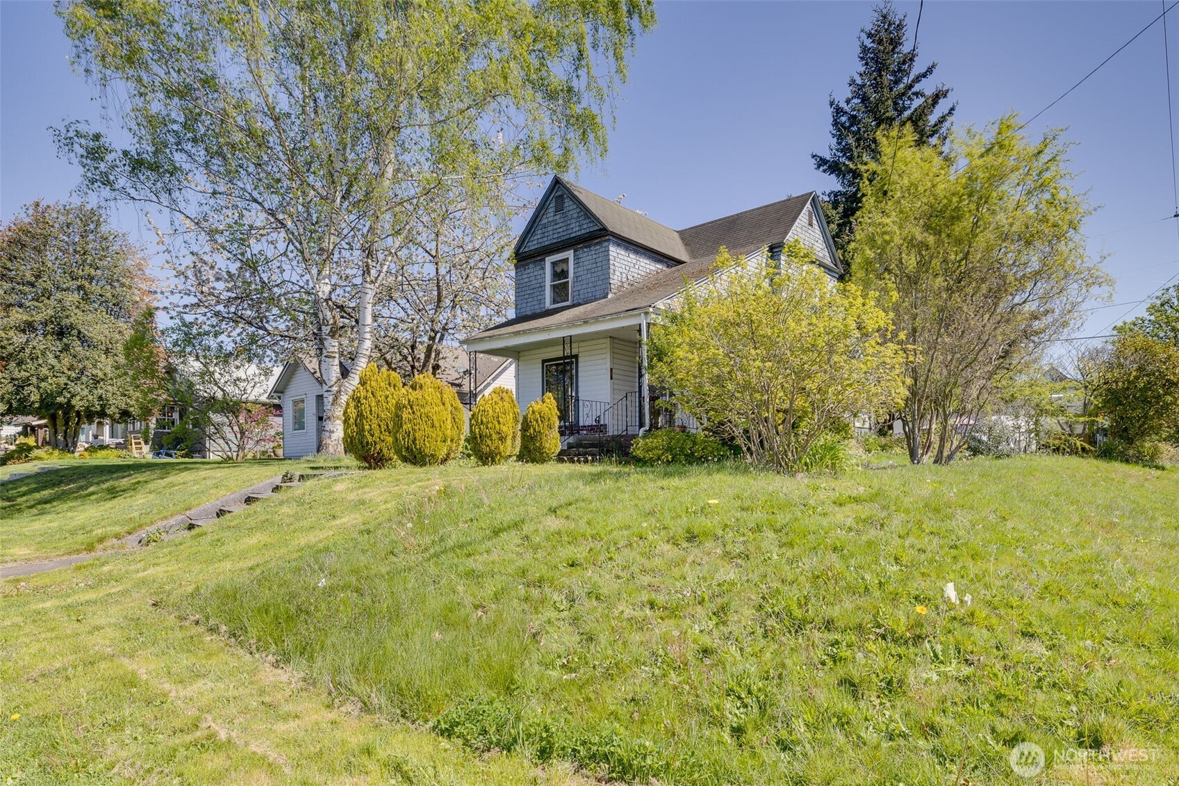 2231 Highland Avenue Property Photo 1