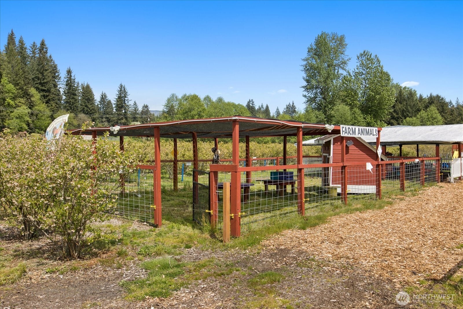5628 Grandview Road Property Photo 6