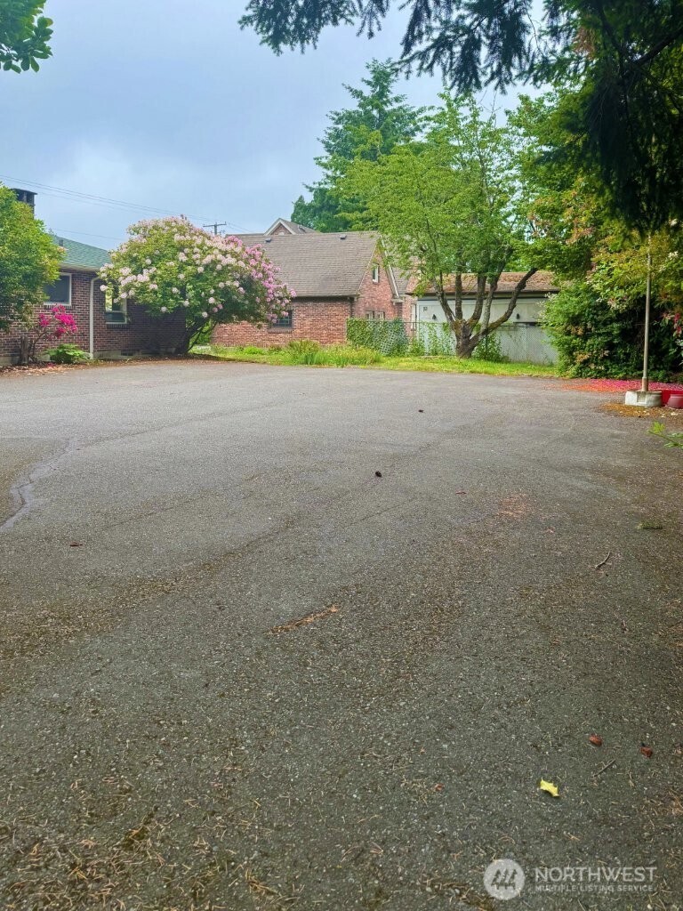 1920 State Avenue Property Photo 2
