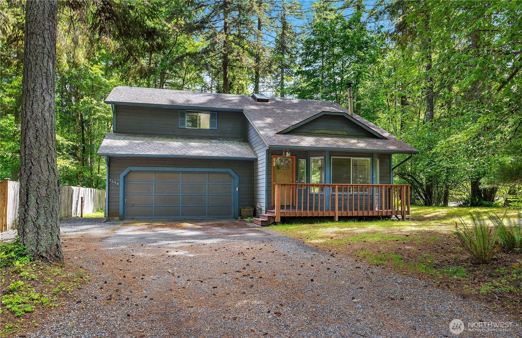 7549 Siskin Drive Property Photo 1