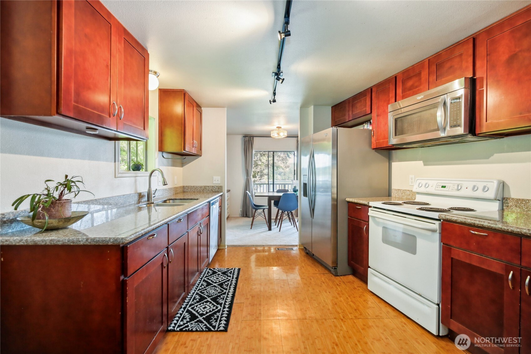 70 E Rustle Way Property Photo 15