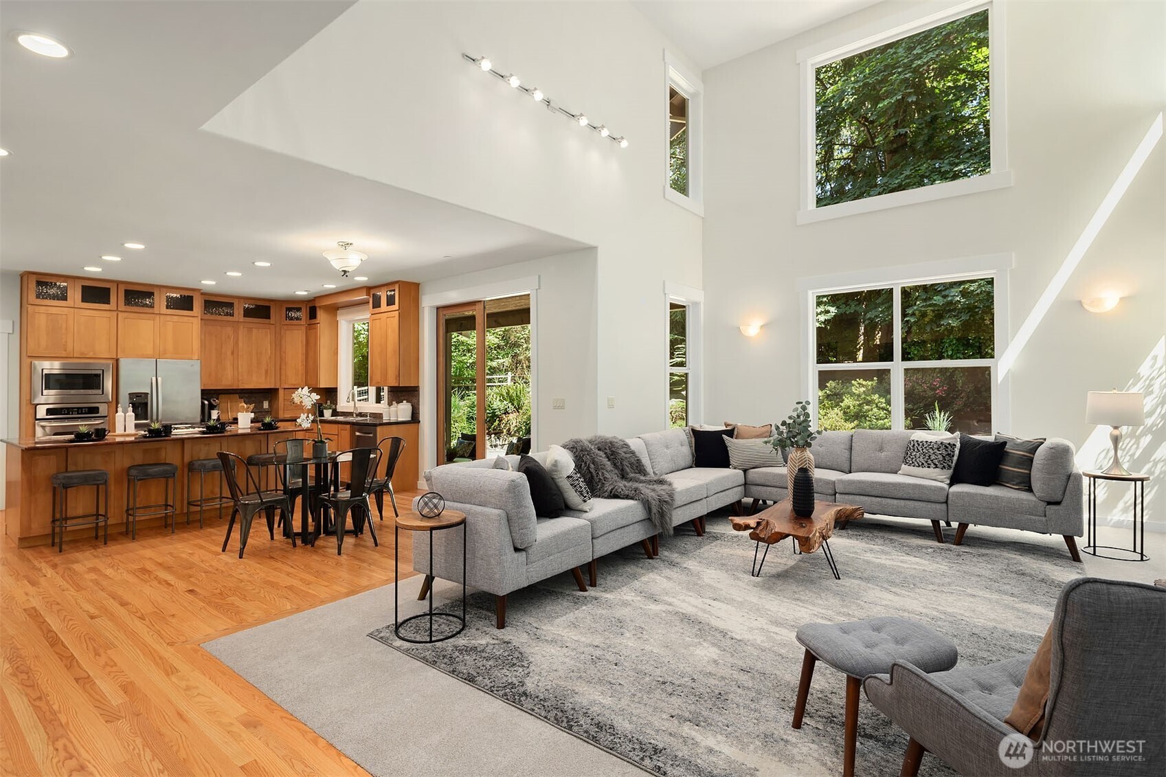 7608 254th Avenue Property Photo 6