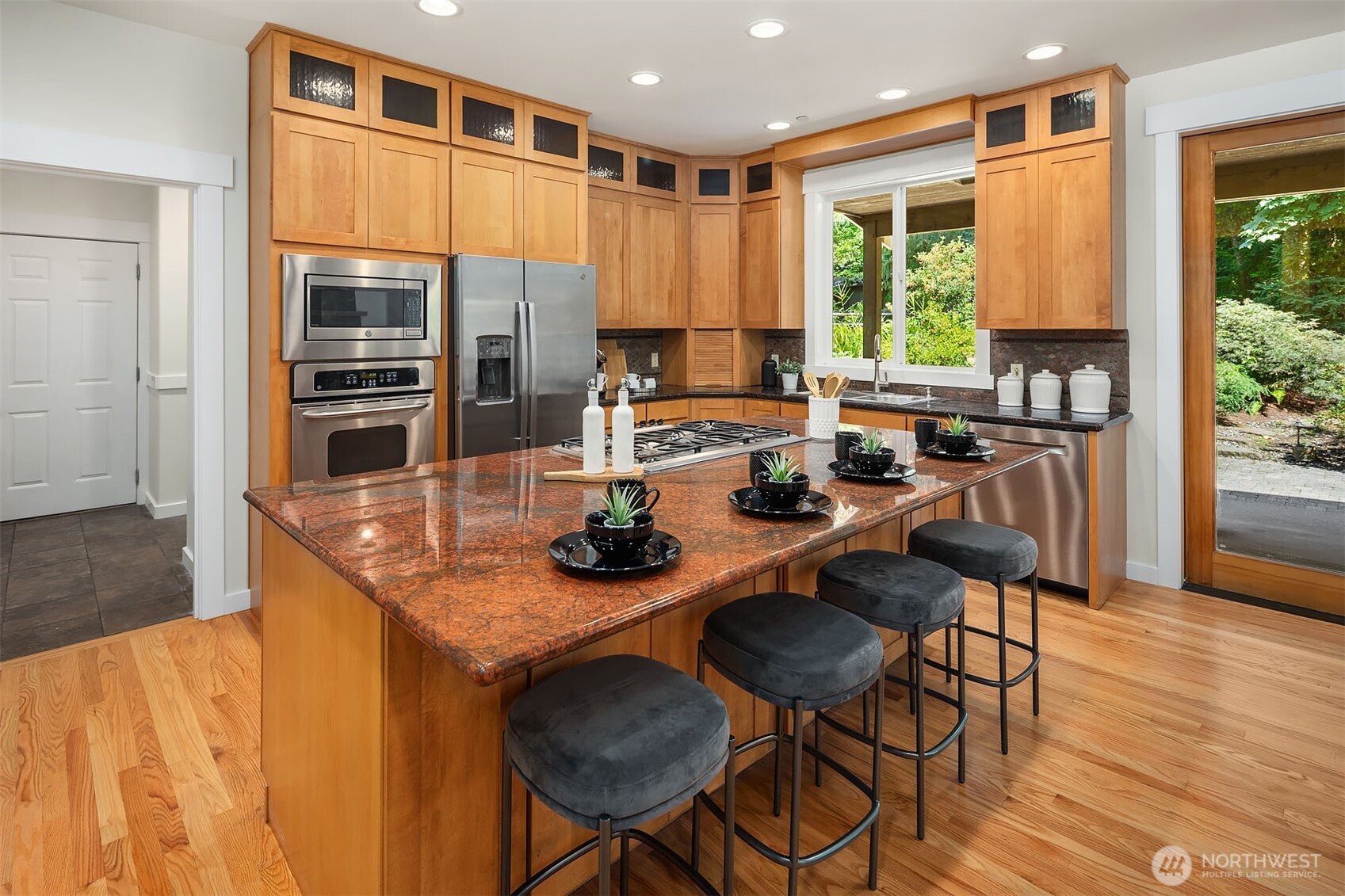 7608 254th Avenue Property Photo 8