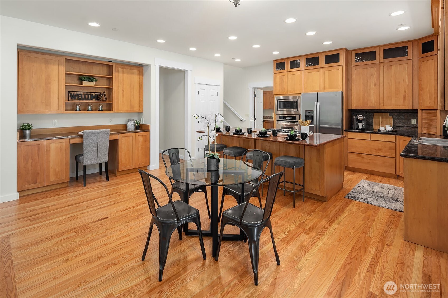 7608 254th Avenue Property Photo 9