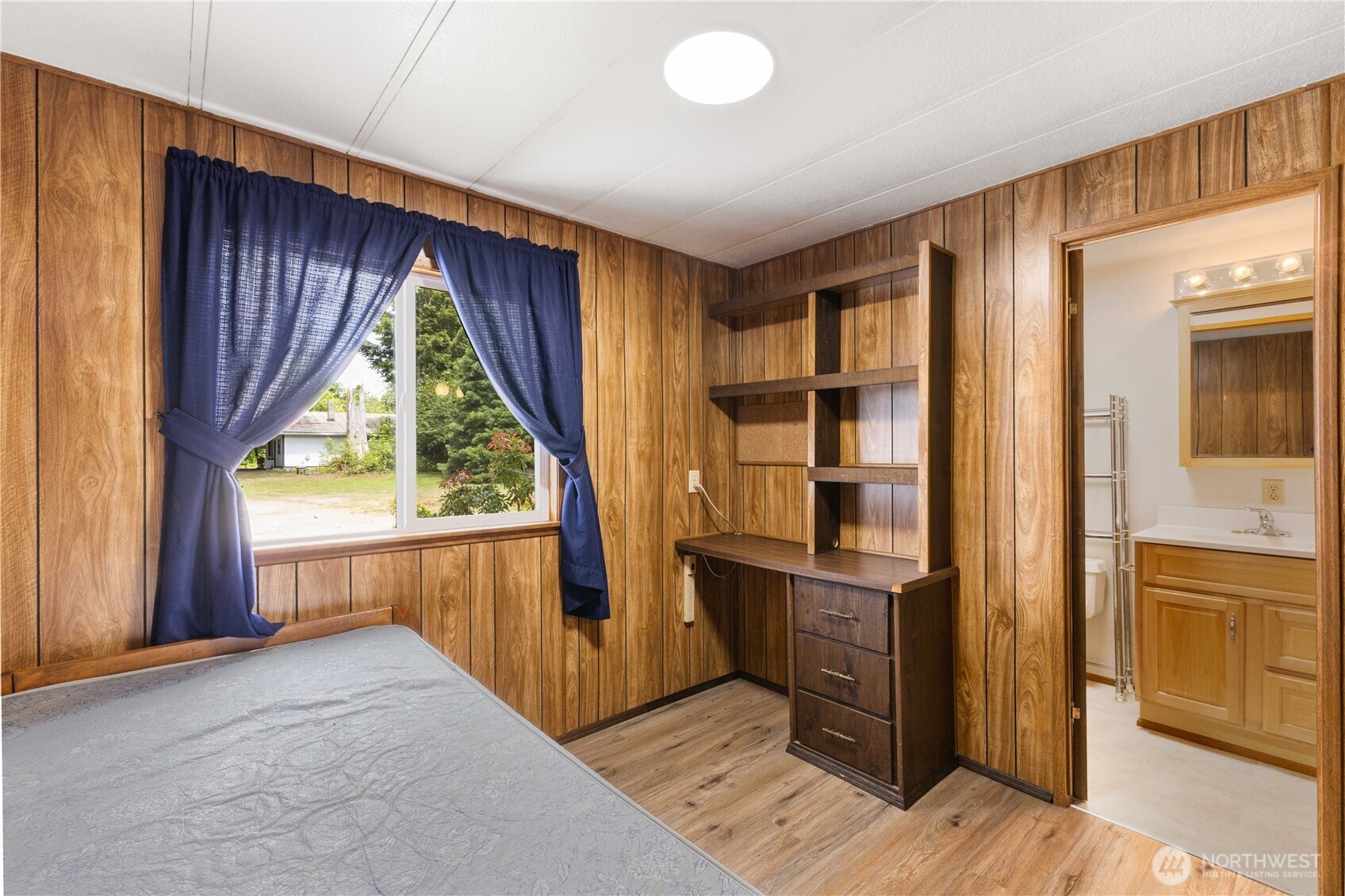 12833 Squaw Wood Lane Property Photo 11