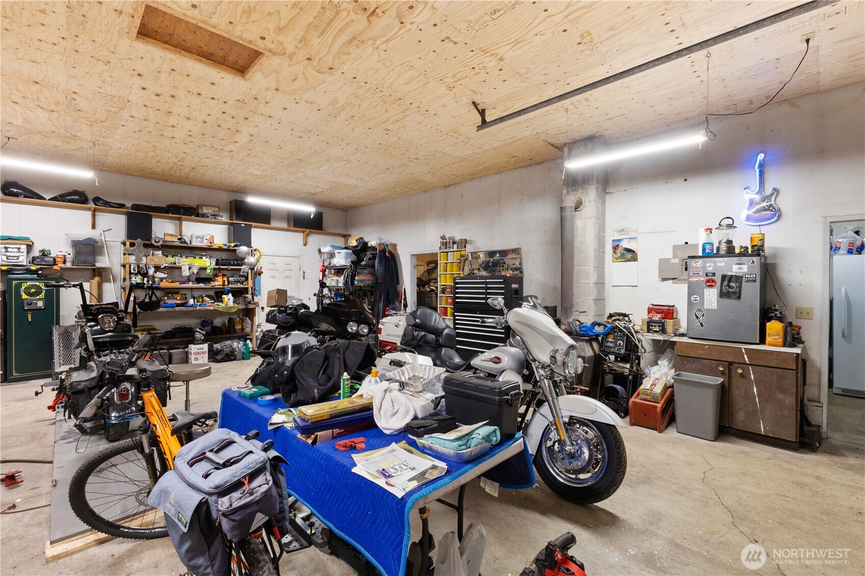 12833 Squaw Wood Lane Property Photo 16