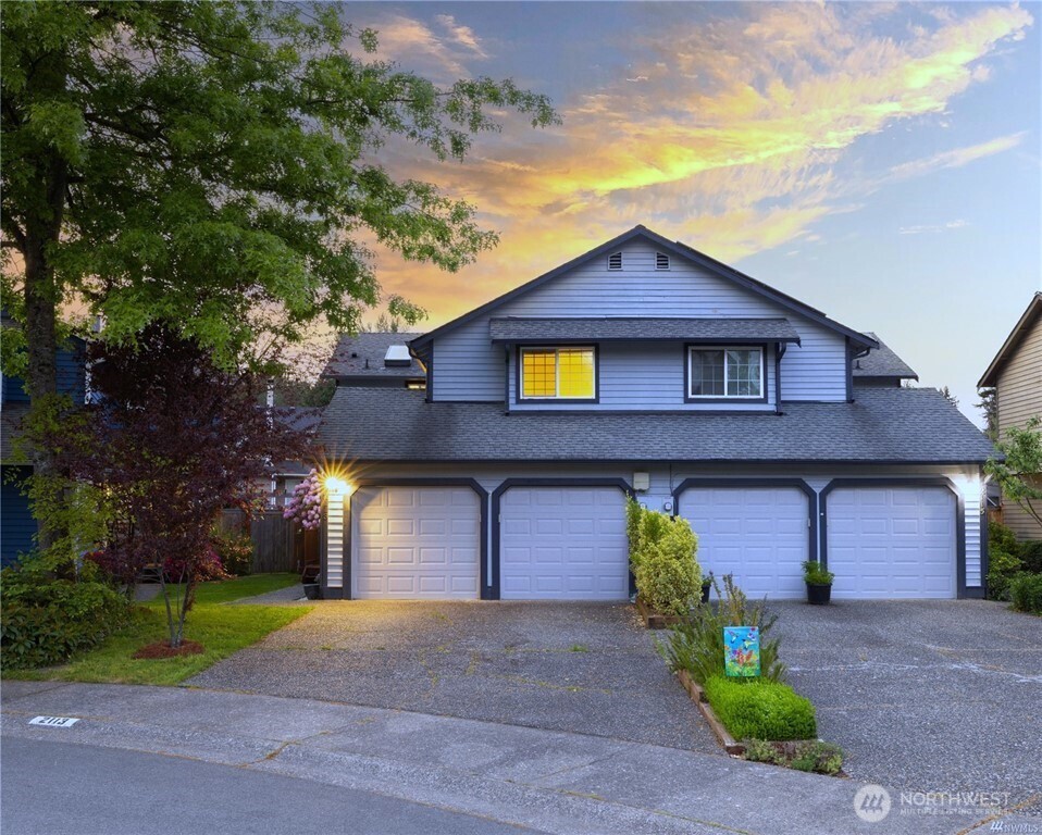2113 186th Place Property Photo 2