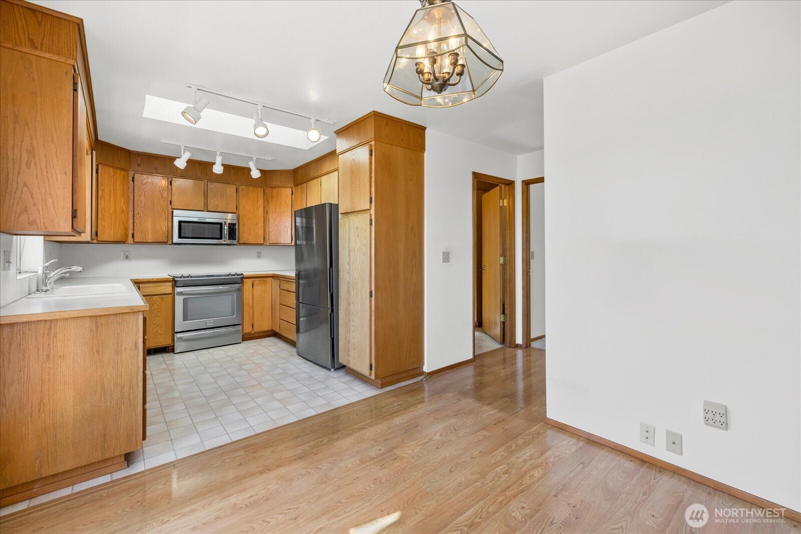 4216 Mitchell Drive Property Photo 14