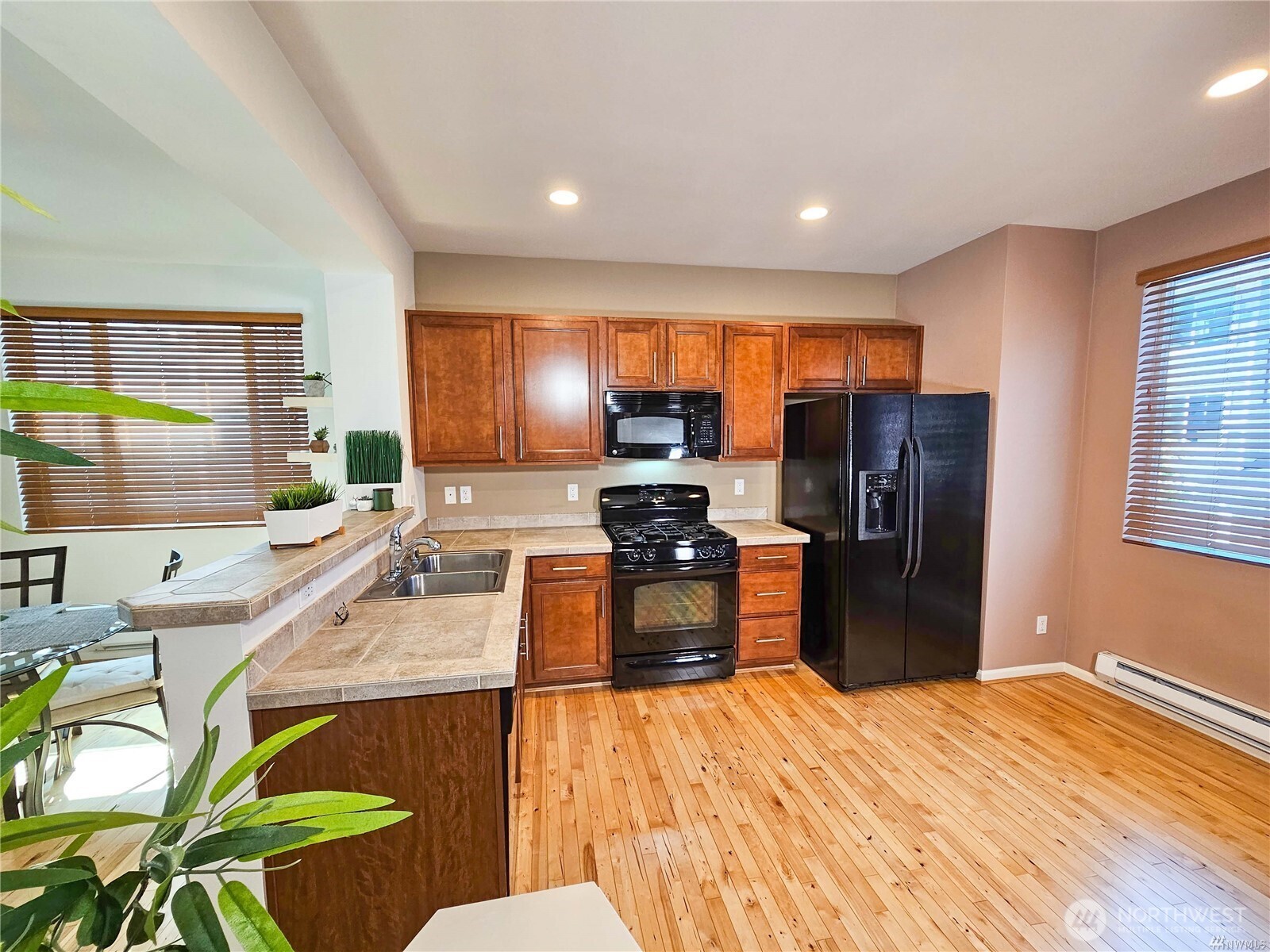 332 126th Place B Property Photo 6