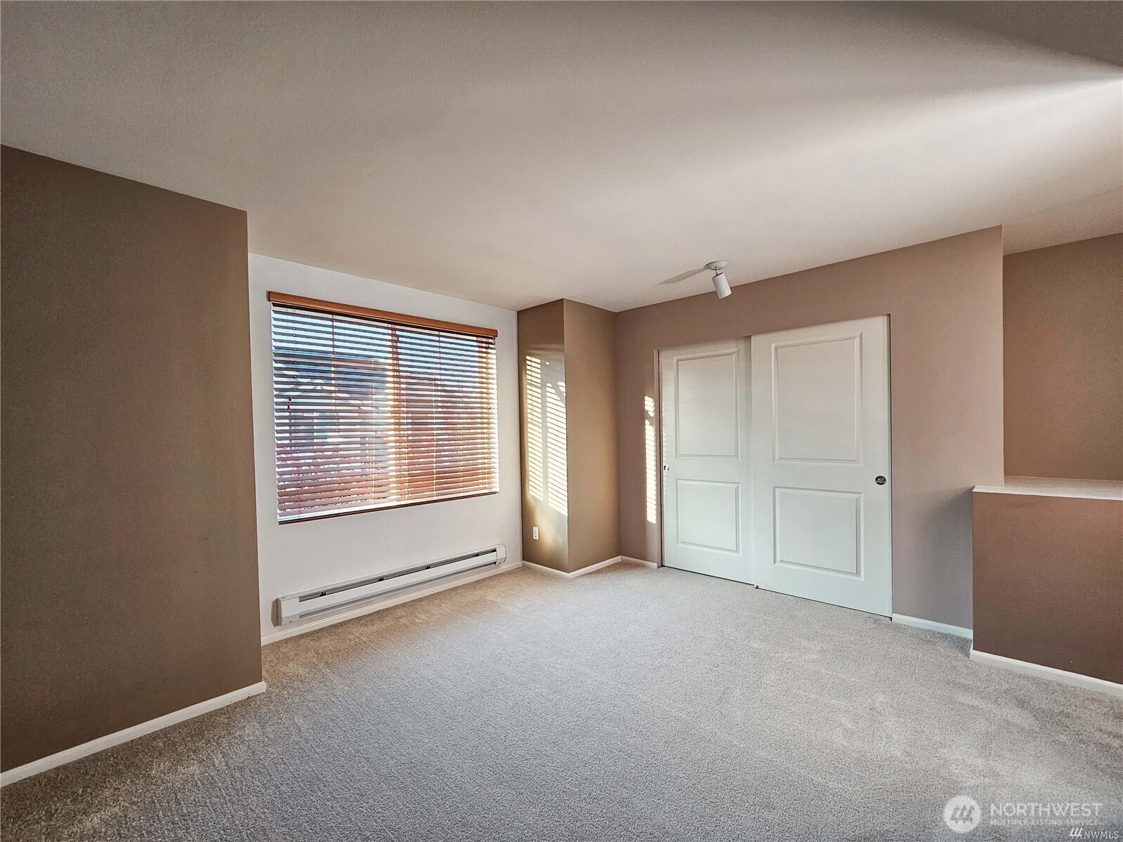 332 126th Place B Property Photo 10