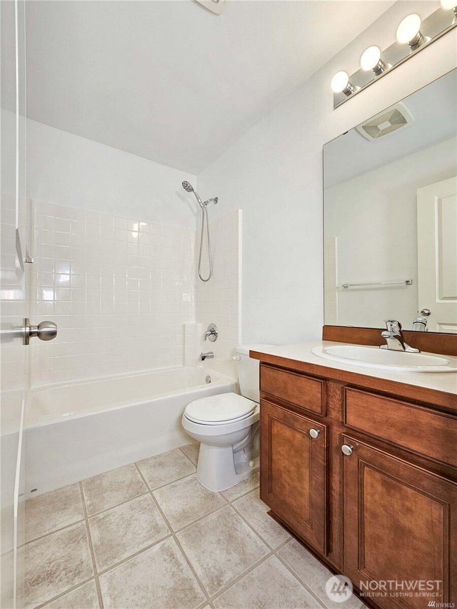 332 126th Place B Property Photo 13
