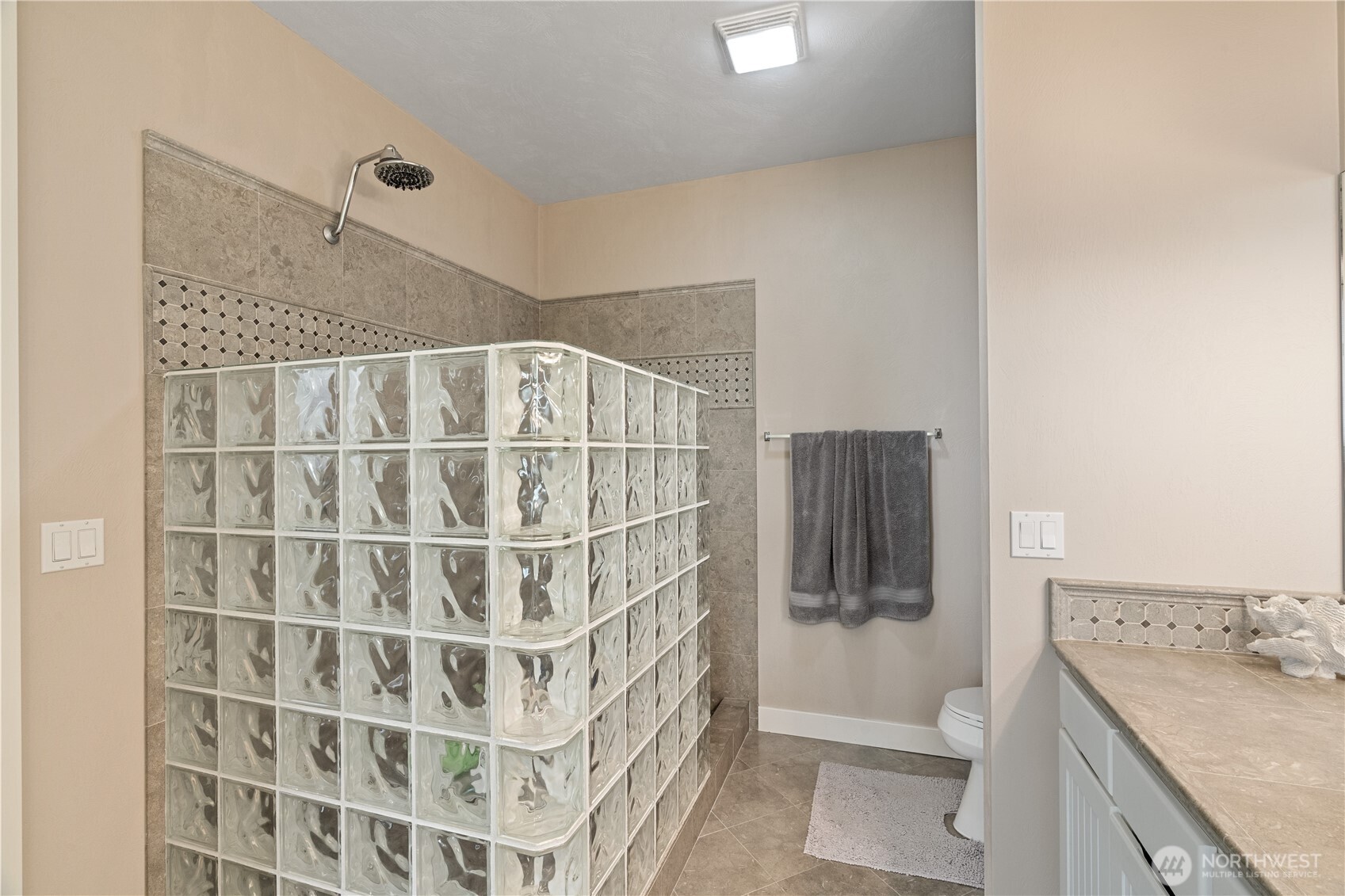 6 Diamond Drive Property Photo 15