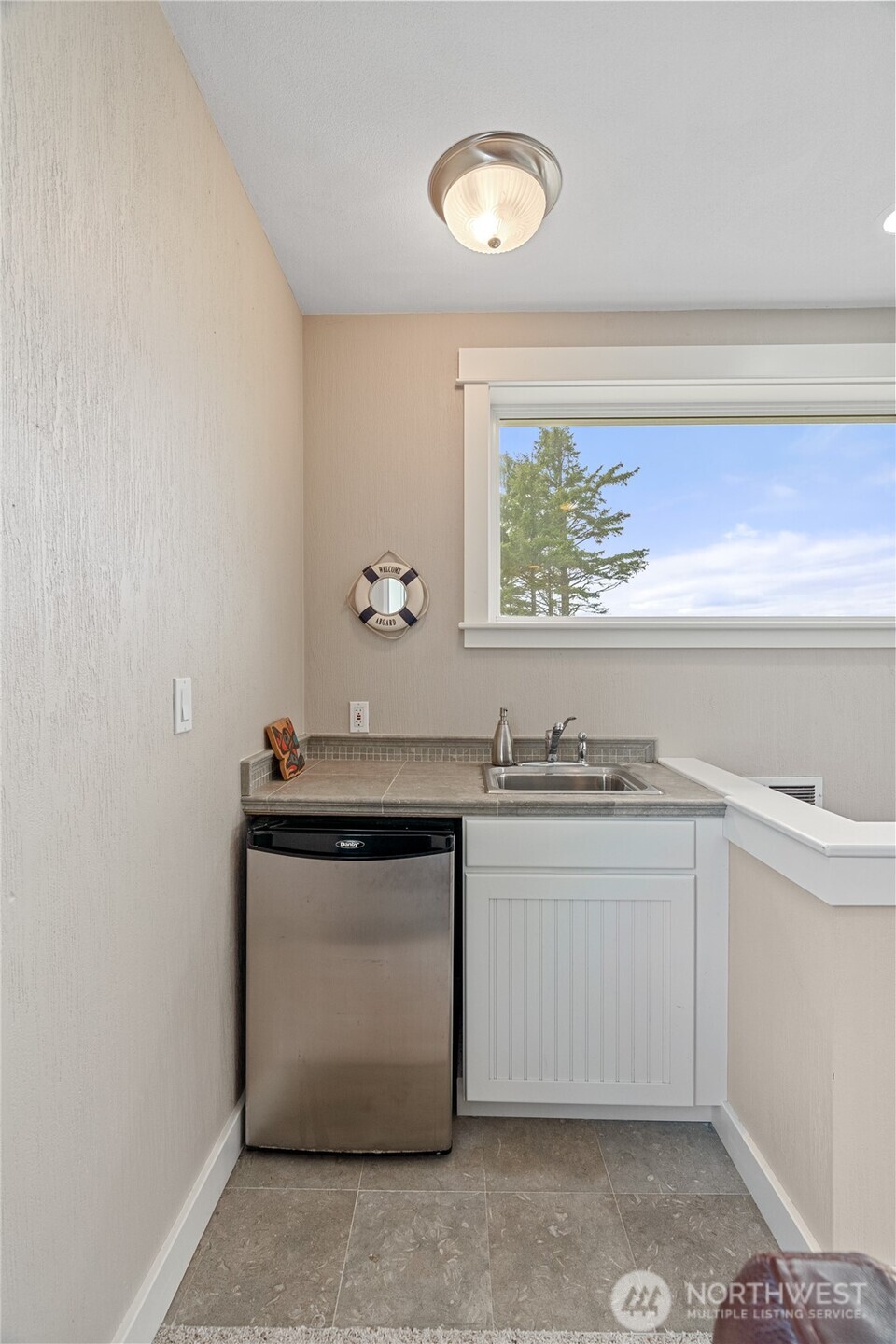 6 Diamond Drive Property Photo 27