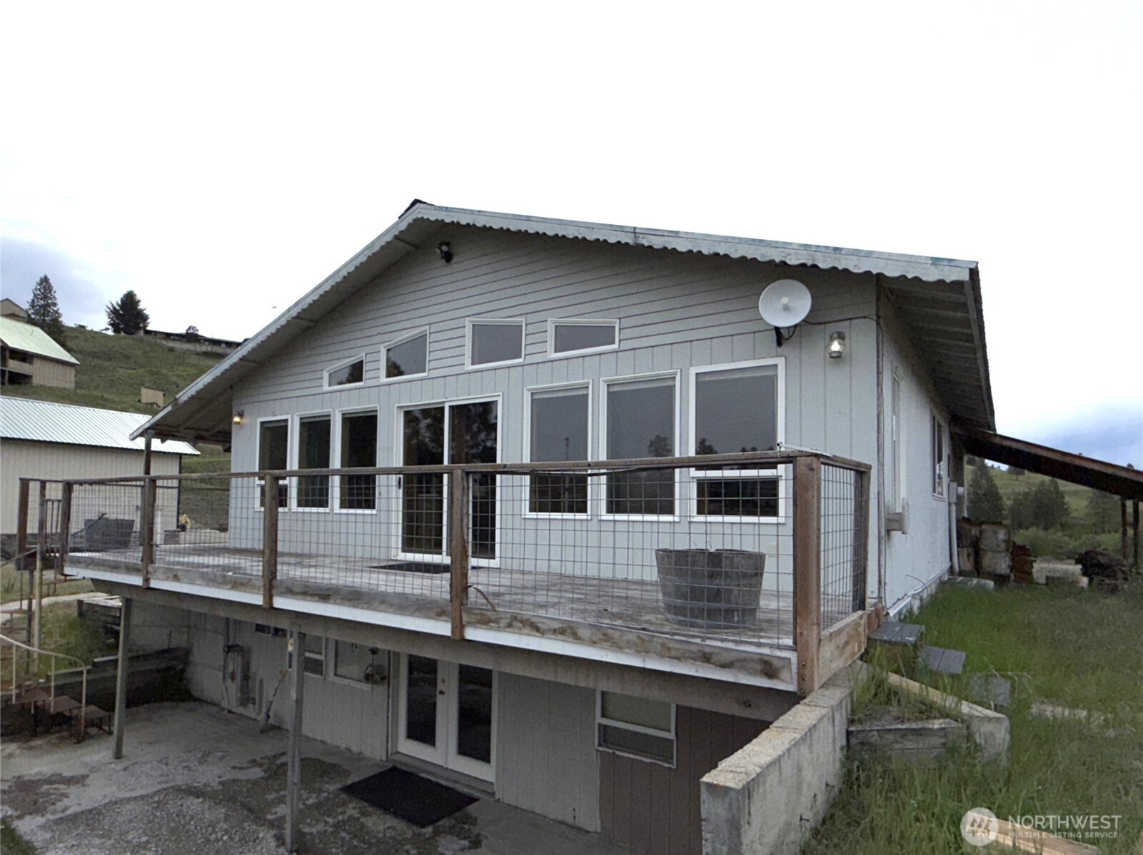 115 Curlew Drive Property Photo 1