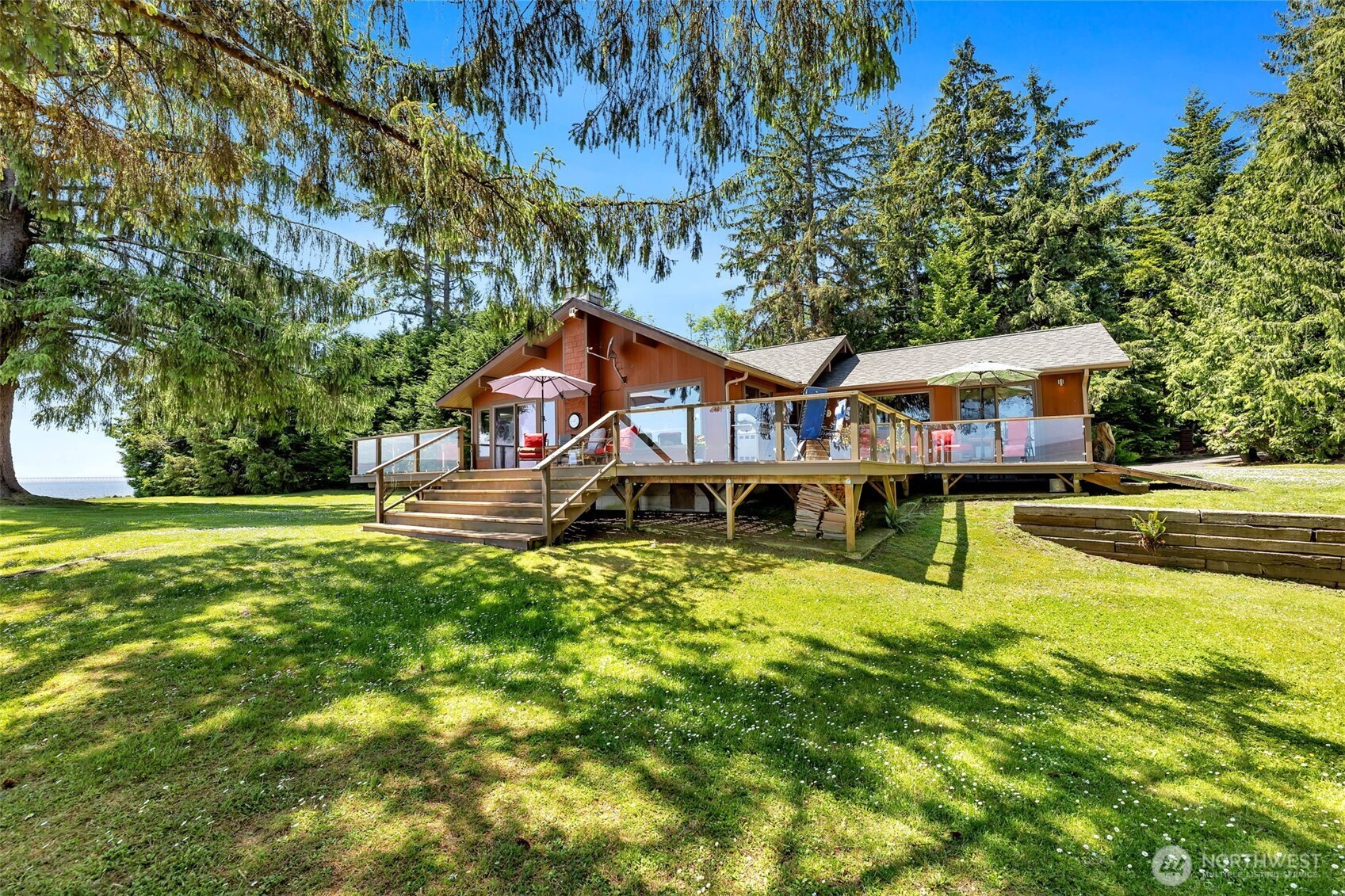 556 State Route 401 Property Photo 1