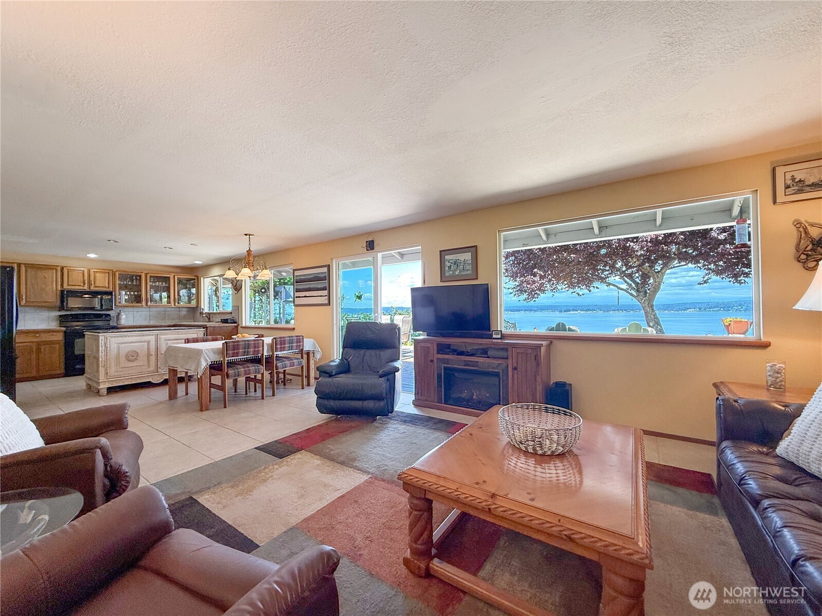 16 A Saratoga (including D-15) Drive Property Photo 14