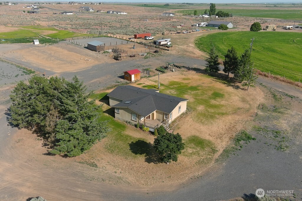11137 Nw Dodson Road Property Photo 1